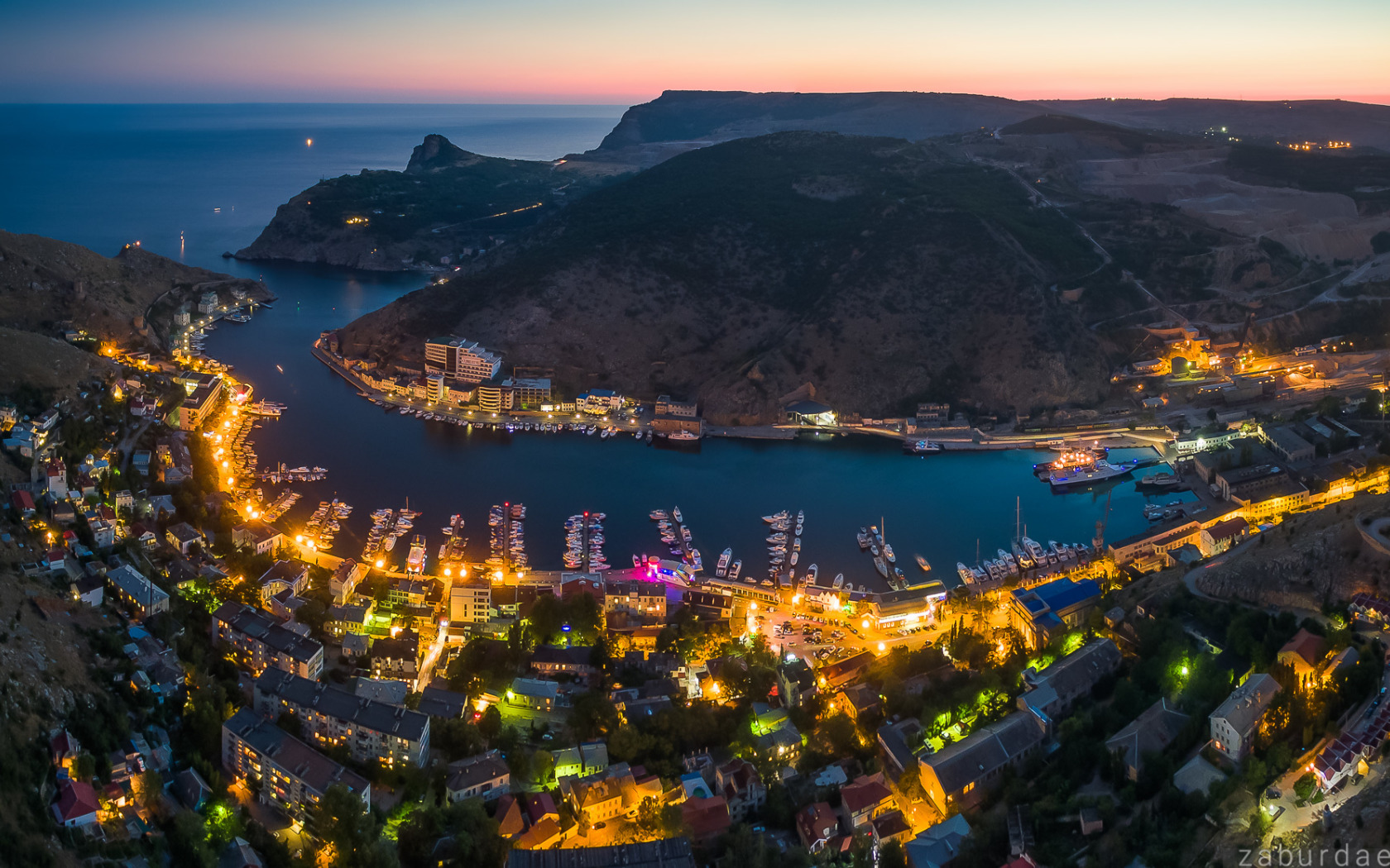 Основной город крыма. Крым Севастополь Балаклава. Севастополь бухта Балаклава. Балаклава горы Севастополь. Балаклава Севастополь достопримечательности.