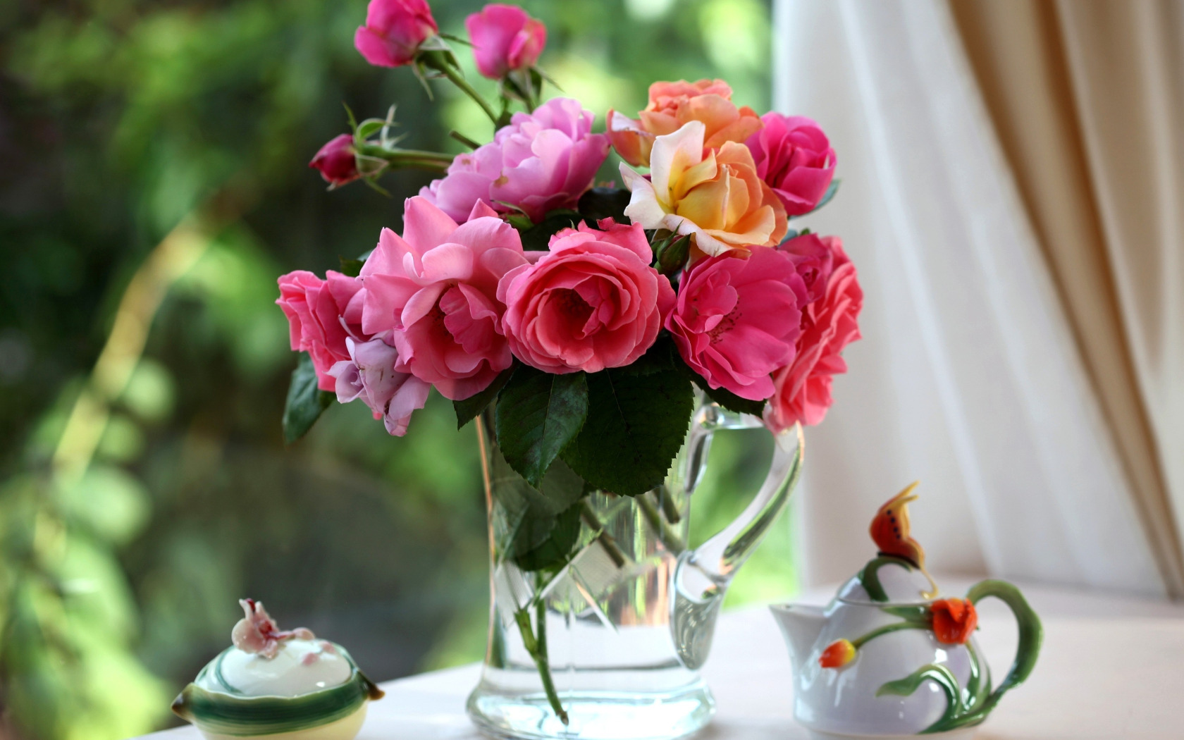Красивые цветочки. Красивые цветы в вазах. Букет шикарный. Букет цветов в вазе.