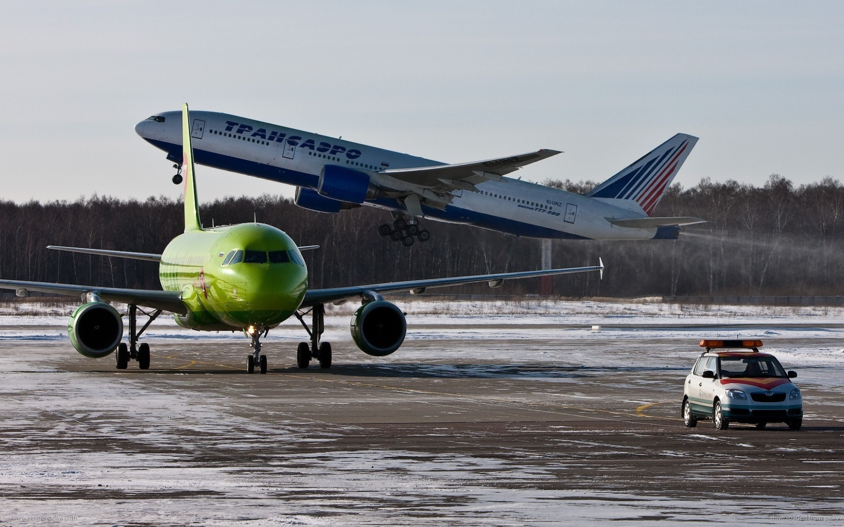 самолеты в аэропорту домодедово