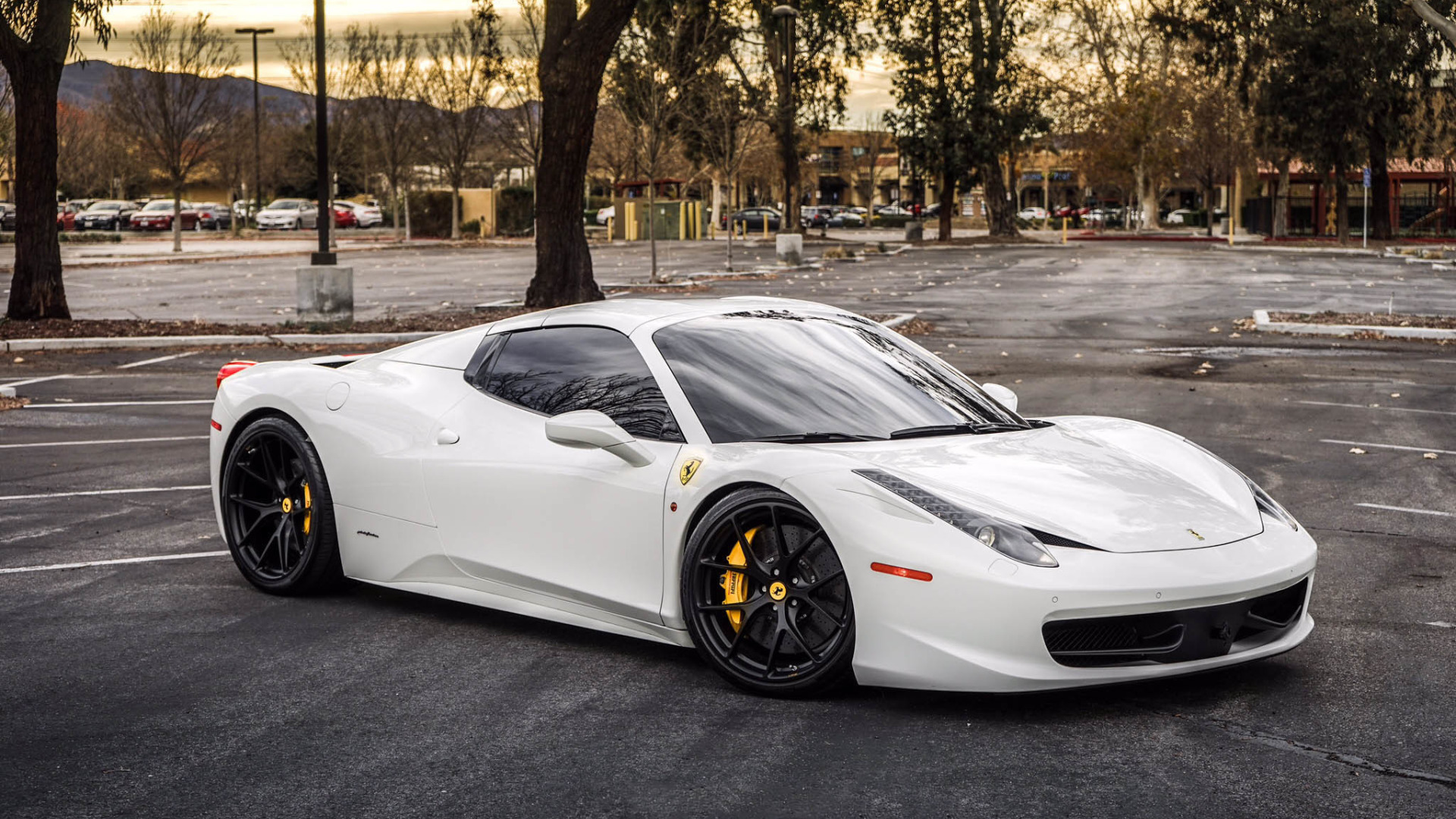 Ferrari 458 белая