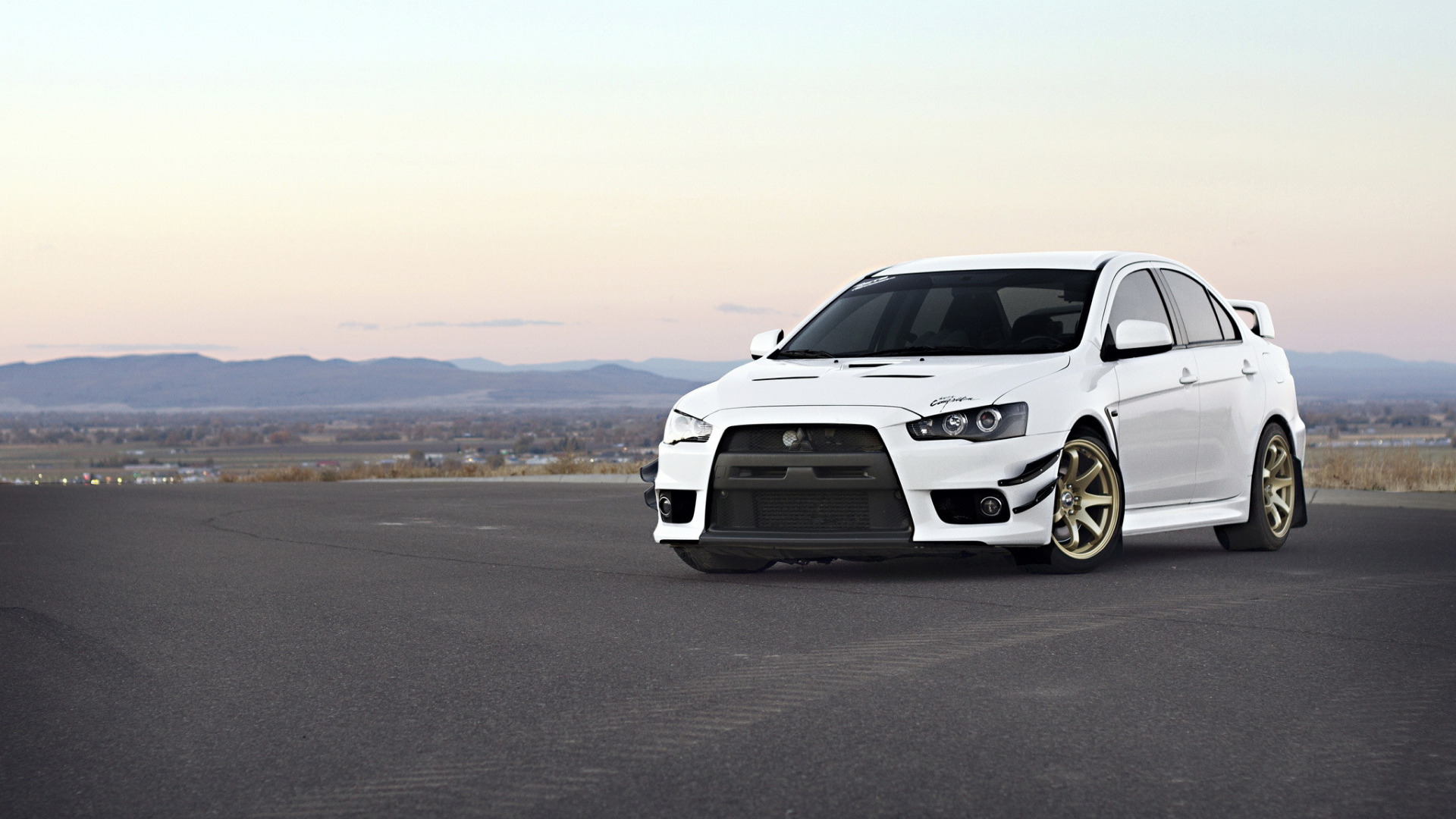 Mitsubishi Lancer Evolution 10 White