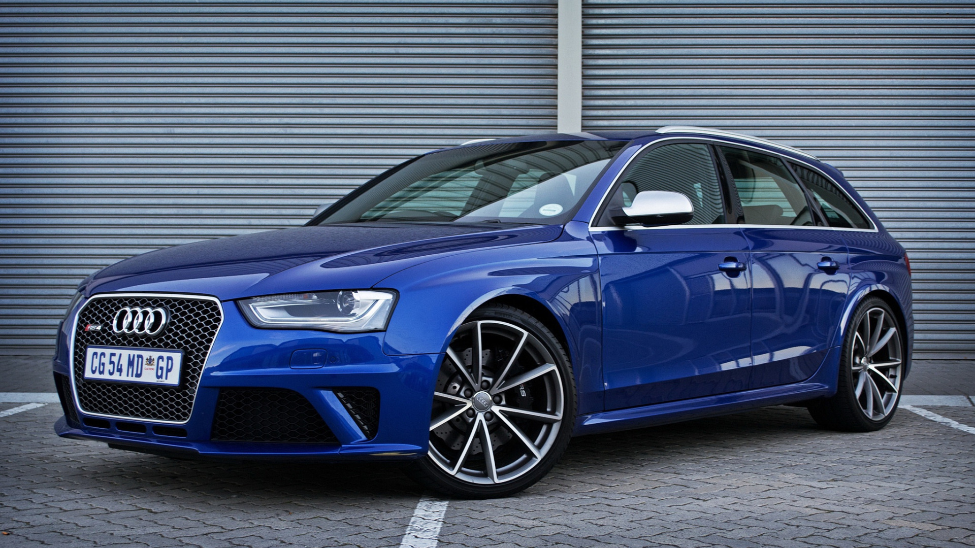 Синий 4. Audi rs4 Blue. Голубая Audi rs4. Rs4 avant синяя. Audi RS синяя.