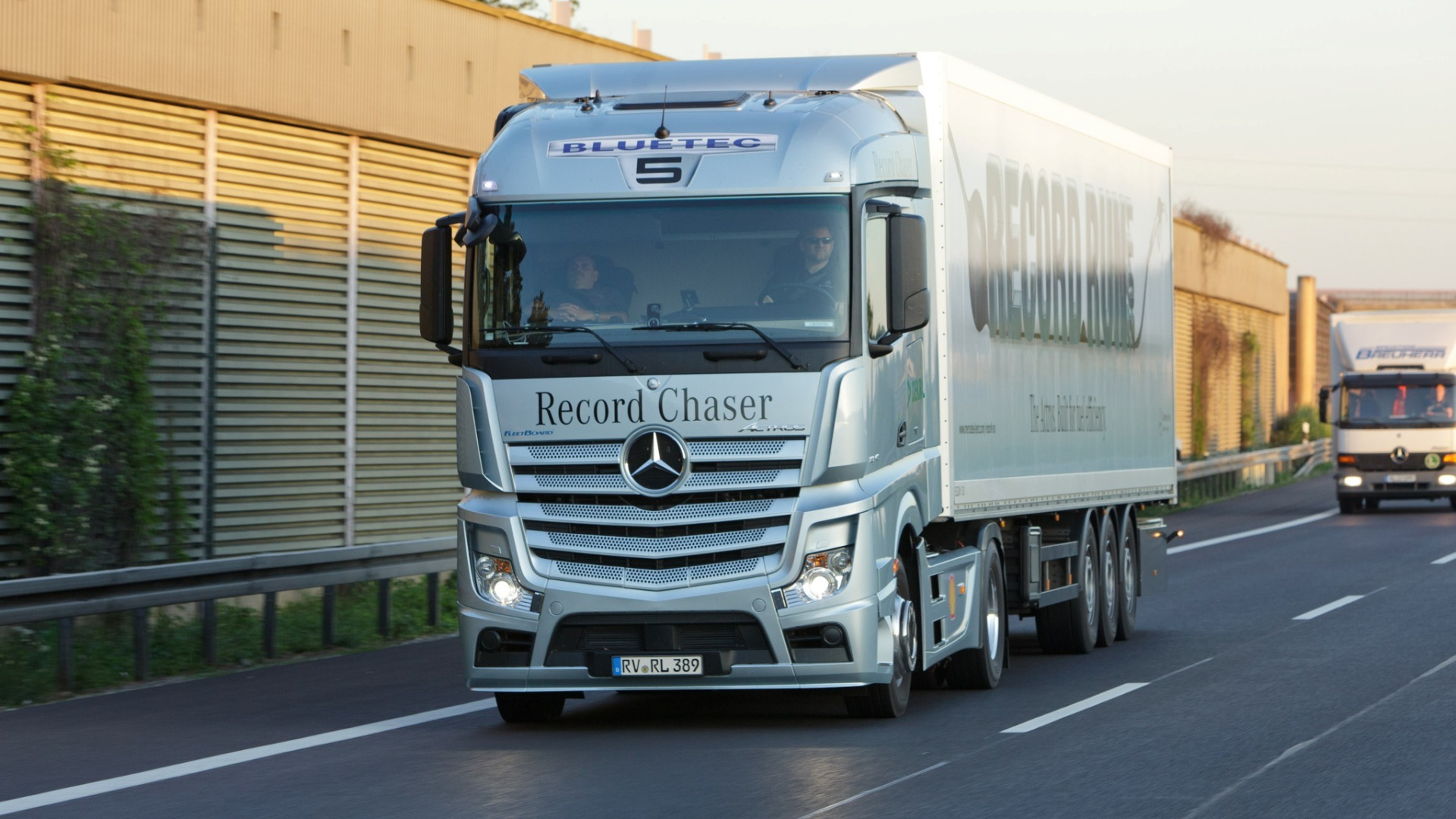 Mercedes Benz Trucks Russia