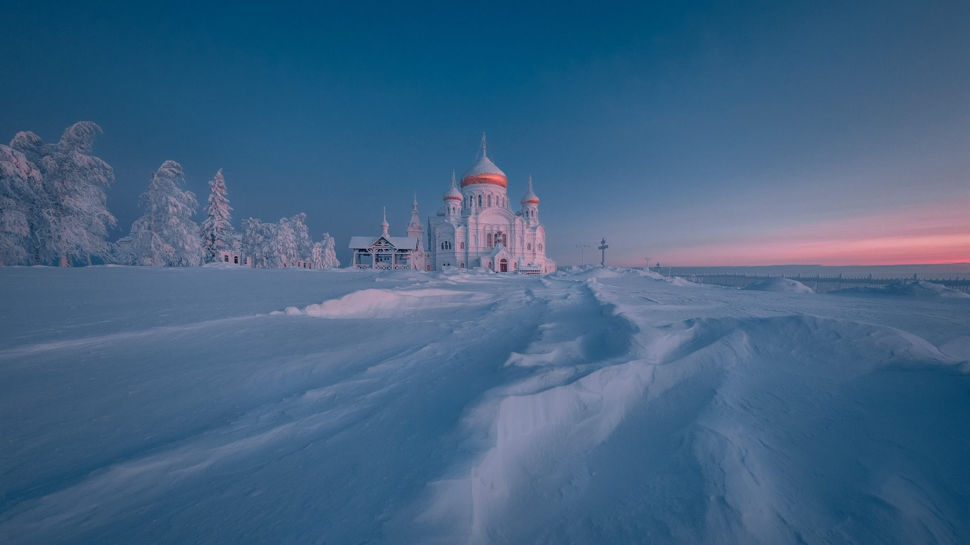 Апатиты Церковь зима