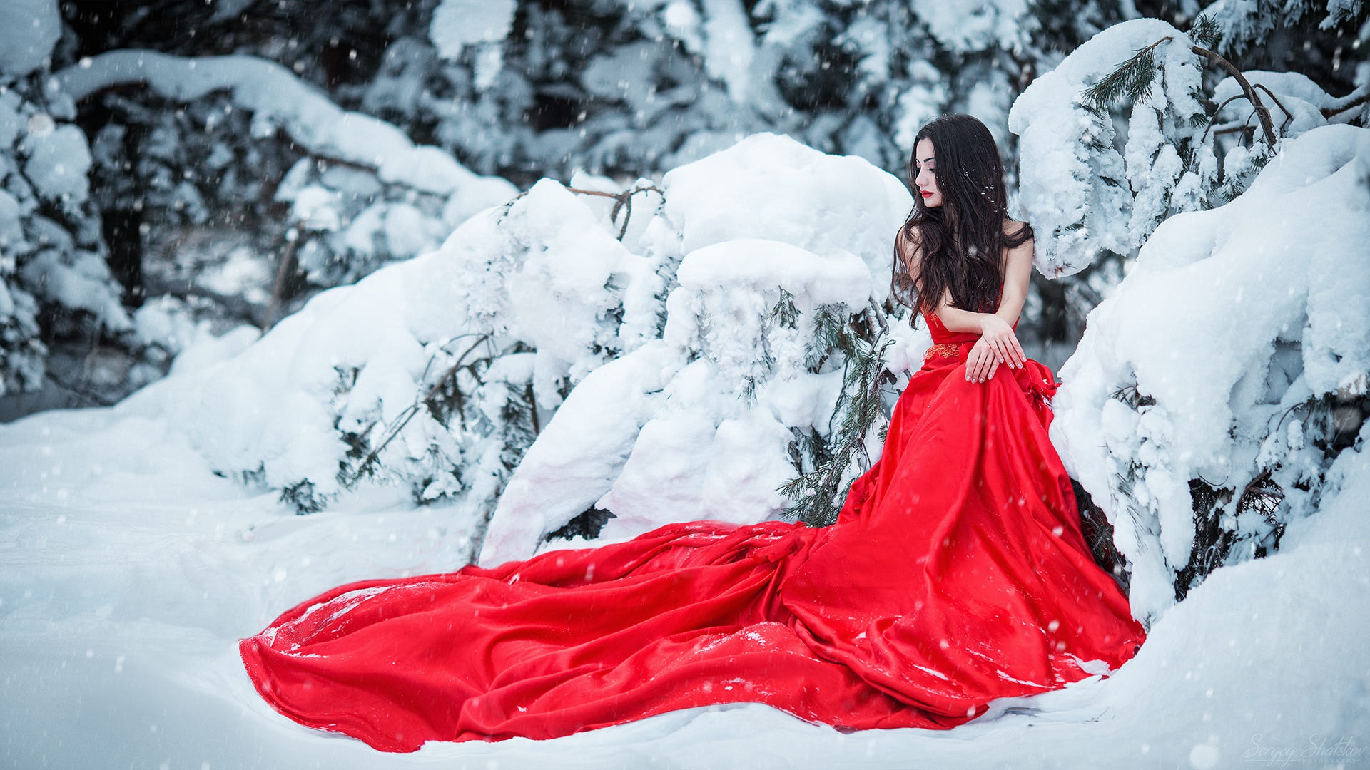 Фотосессия на снегу в платье