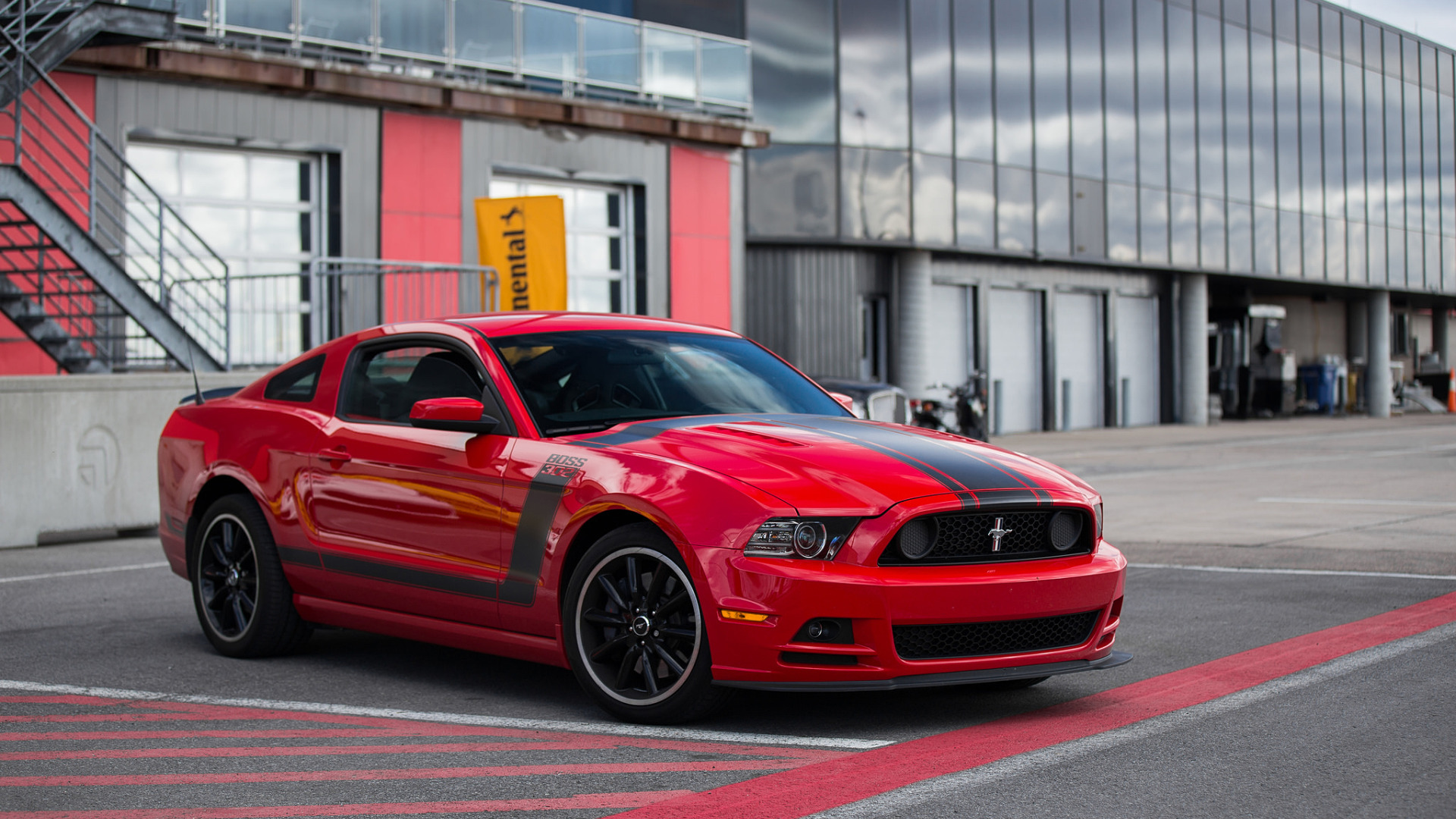 Ford Mustang Boss 302 2013 Black Red