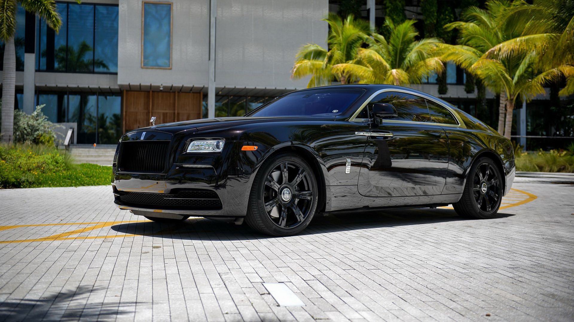 Rolls Royce Wraith изумрудный