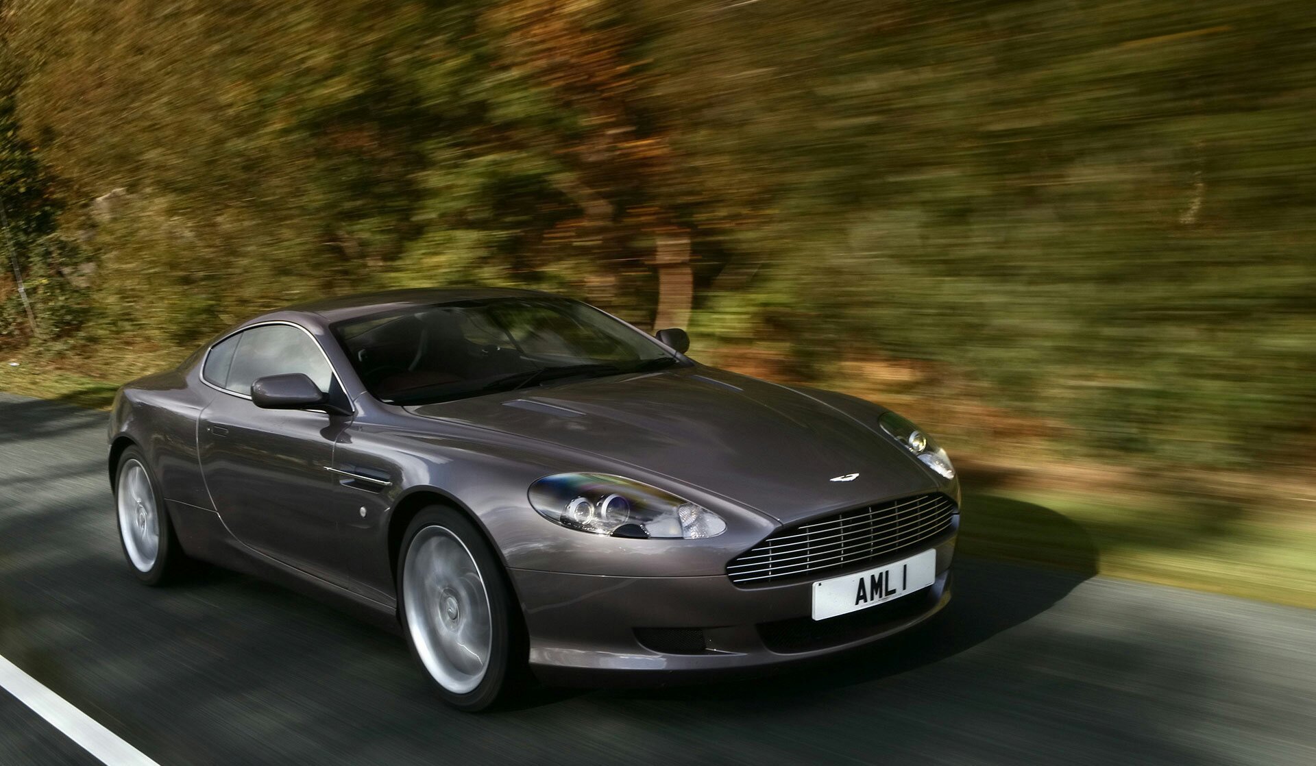 Aston Martin db9 РѕР±РѕРё