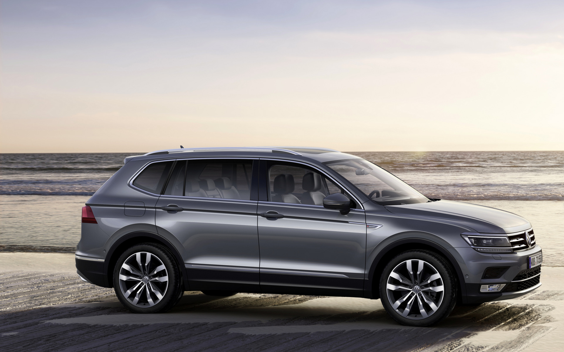 Фольксваген удлиненный. Удлиненный Volkswagen Tiguan Allspace. Volkswagen Tiguan Allspace 7 местный. Фольксваген Тигуан 7. VW Tiguan Allspace 2019.