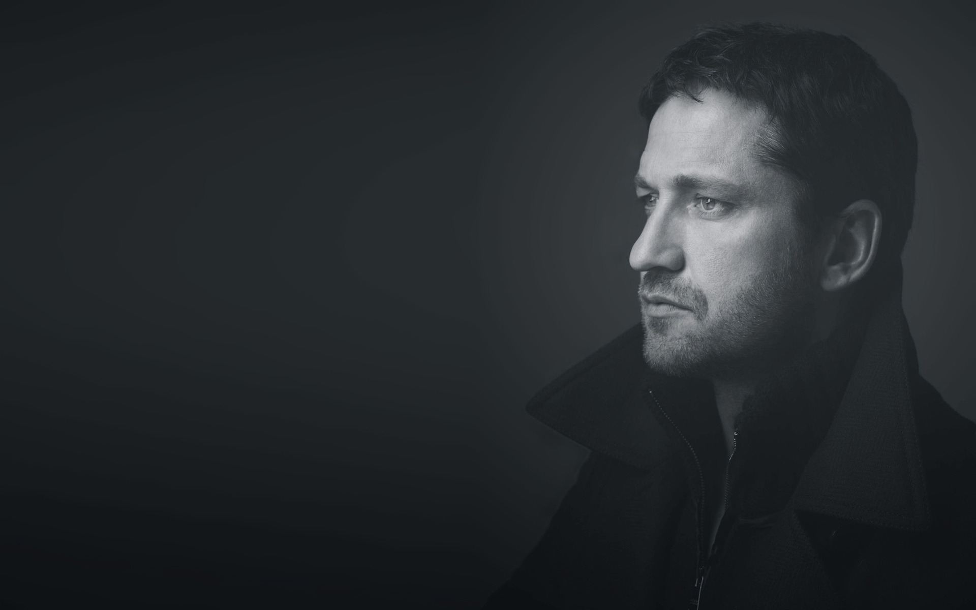 Обои фото, чёрно-белое, Gerard Butler, Джерард Батлер, мужчина. актёр на  телефон и рабочий стол, раздел мужчины, разрешение 1920x1200 - скачать