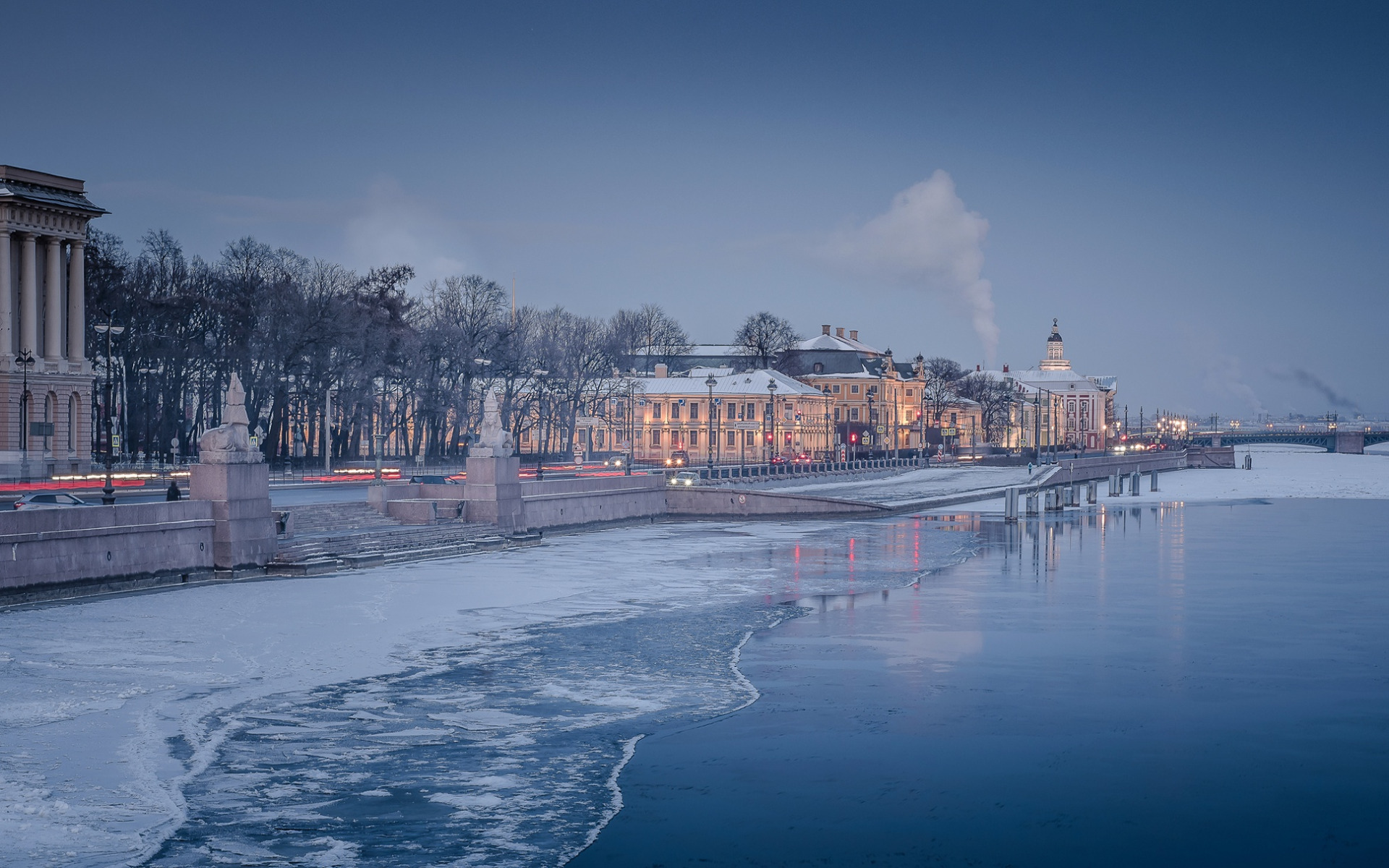 Красивые фото питера зимой. Санкт-Петербург зима. Нева Петербург зима. Каналы Санкт-Петербурга зимой. Санкт Петербург небо зимой.