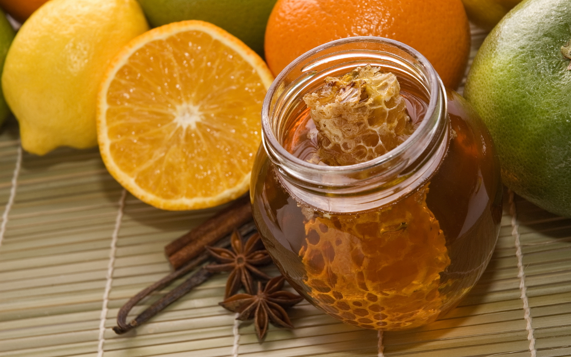 Лечение медом как называется. Мед. Лимон корица. Апельсин и корица. Цитрусовый мед.