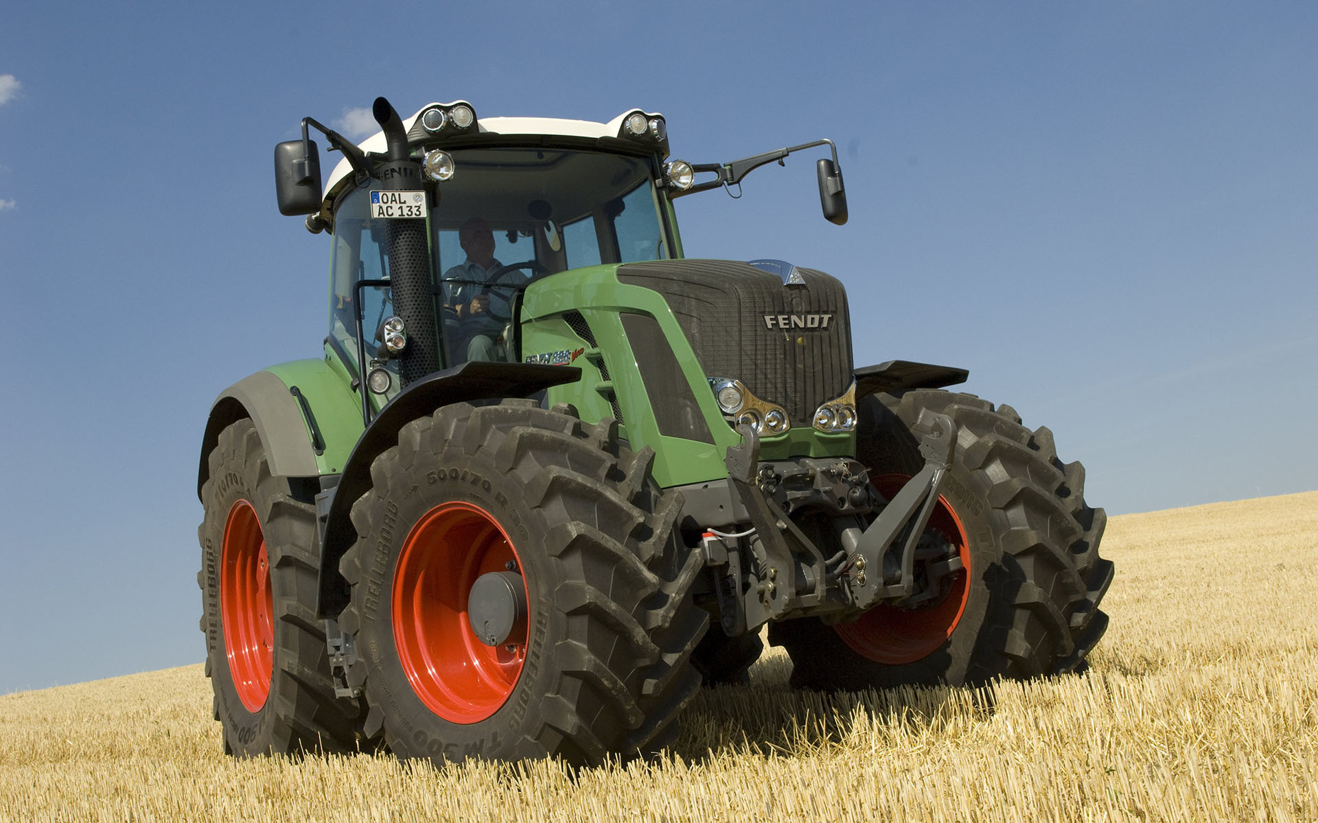 Трактор сайт. Трактор Фендт. Трактор Fendt 535. Fendt 900. Fendt 630.