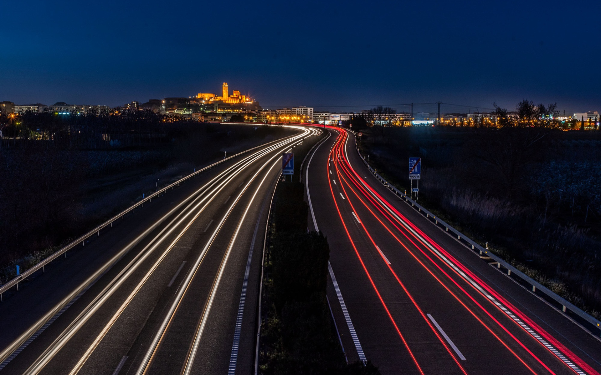 Автостопная магистраль. Дорога ночью. Ночные дороги Москвы. Ночная автомагистраль. Город ночь дорога.