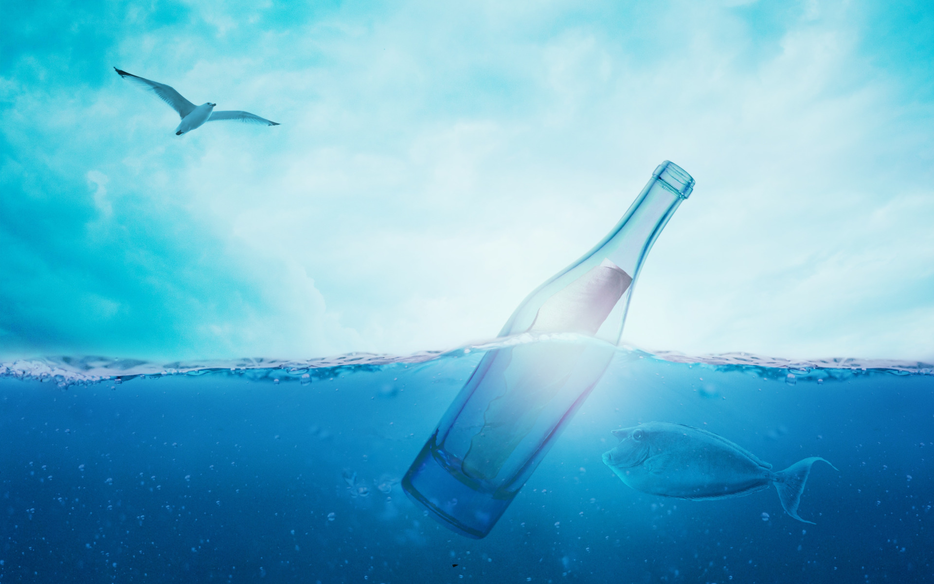 Море в бутылке. Бутылка для воды. Плавающая бутылка. Бутылка с запиской в море. Аску вода