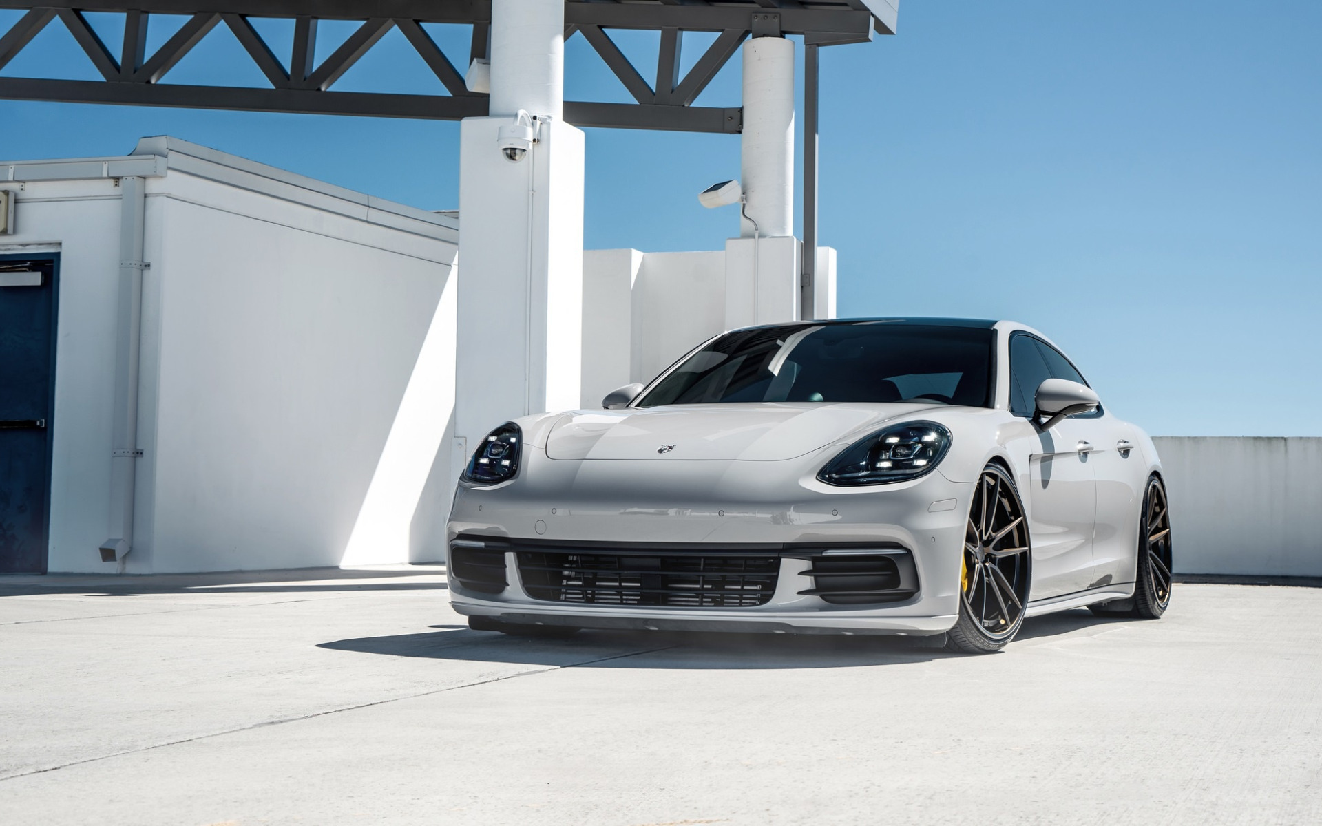 Porsche Panamera White 2018