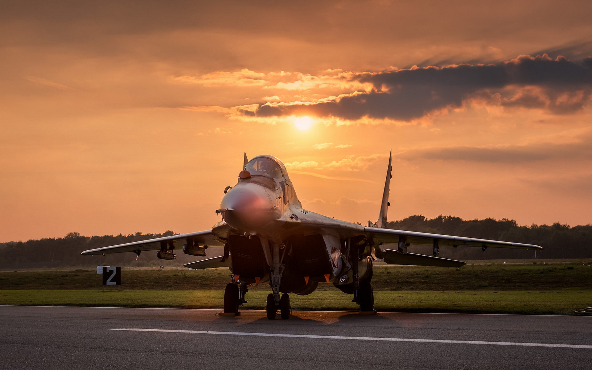 Обои закат, оружие, самолёт, MIG-29 на телефон и рабочий стол, раздел  авиация, разрешение 1920x1200 - скачать