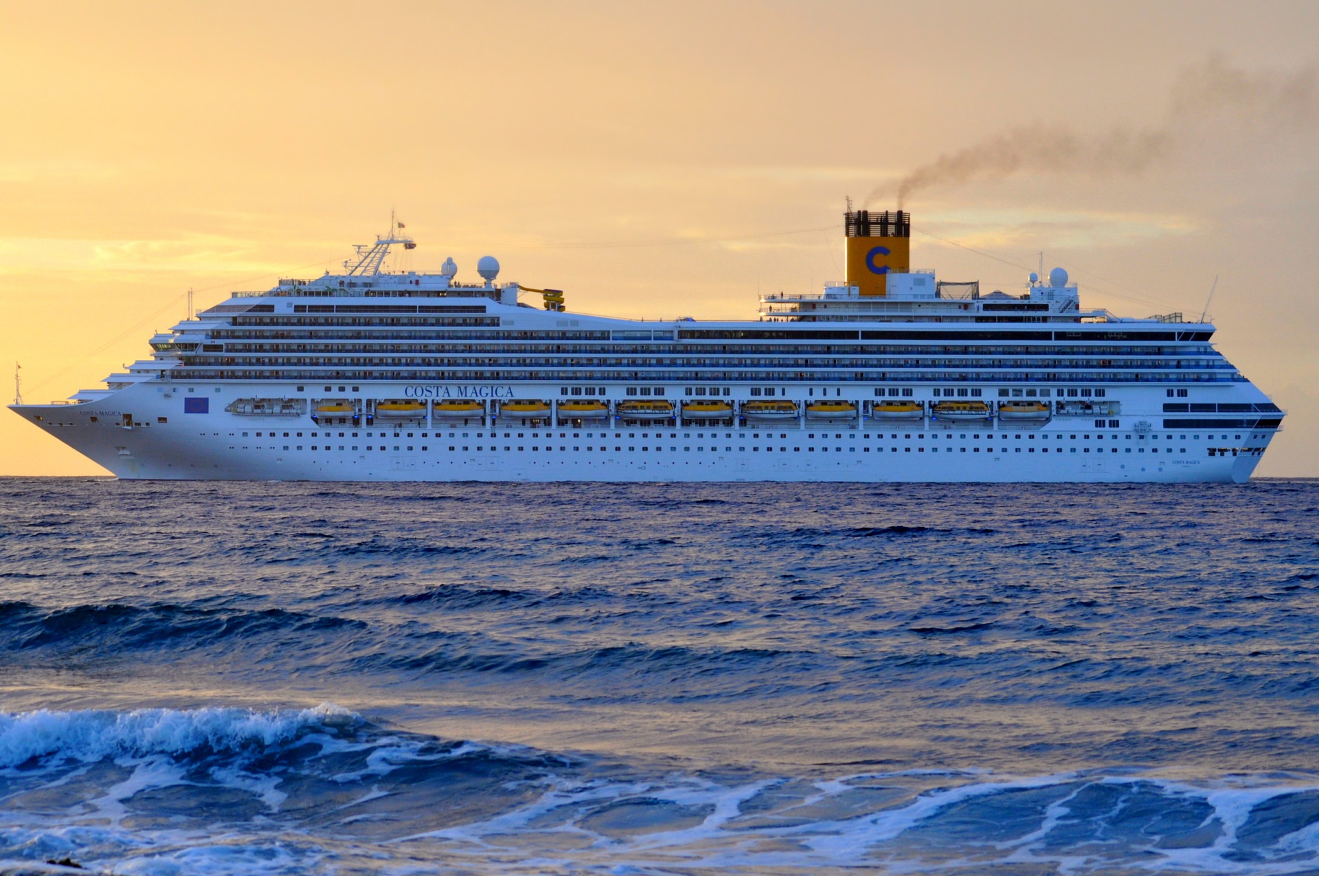 Лайнеры Costa Cruises