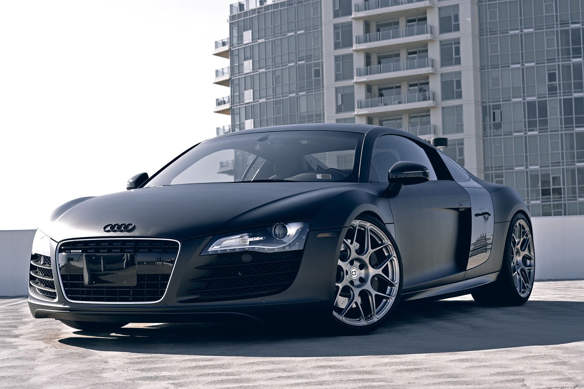 Р 8 п. Ауди спорткар r8. Audi r8 Black. Audi r8 черная. Ауди р8 матовая.