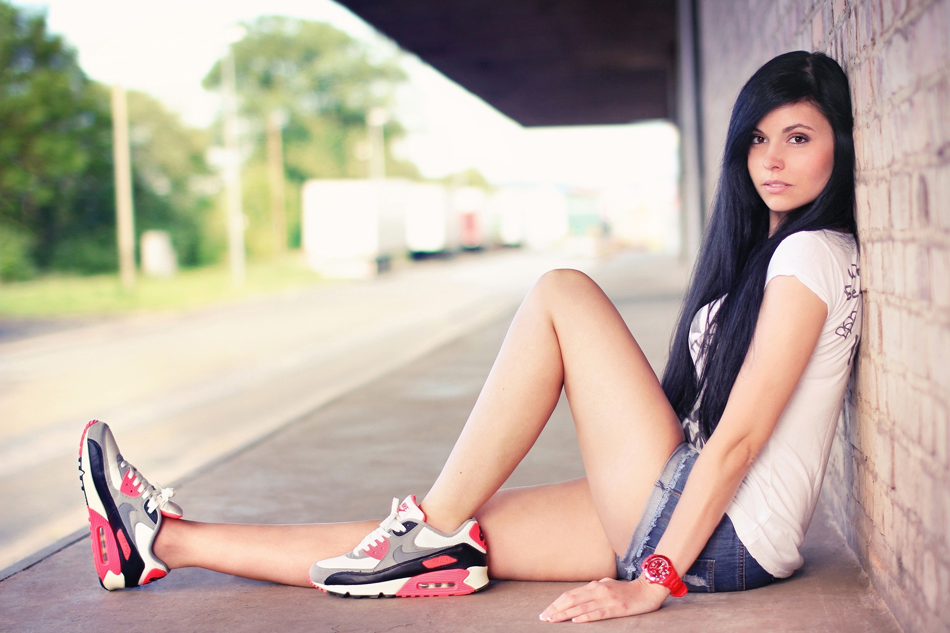 Обои Girl, Carina, Nike, Mike, Air Max, Haired на телефон и рабочий стол,  раздел девушки, разрешение 1920x1280 - скачать