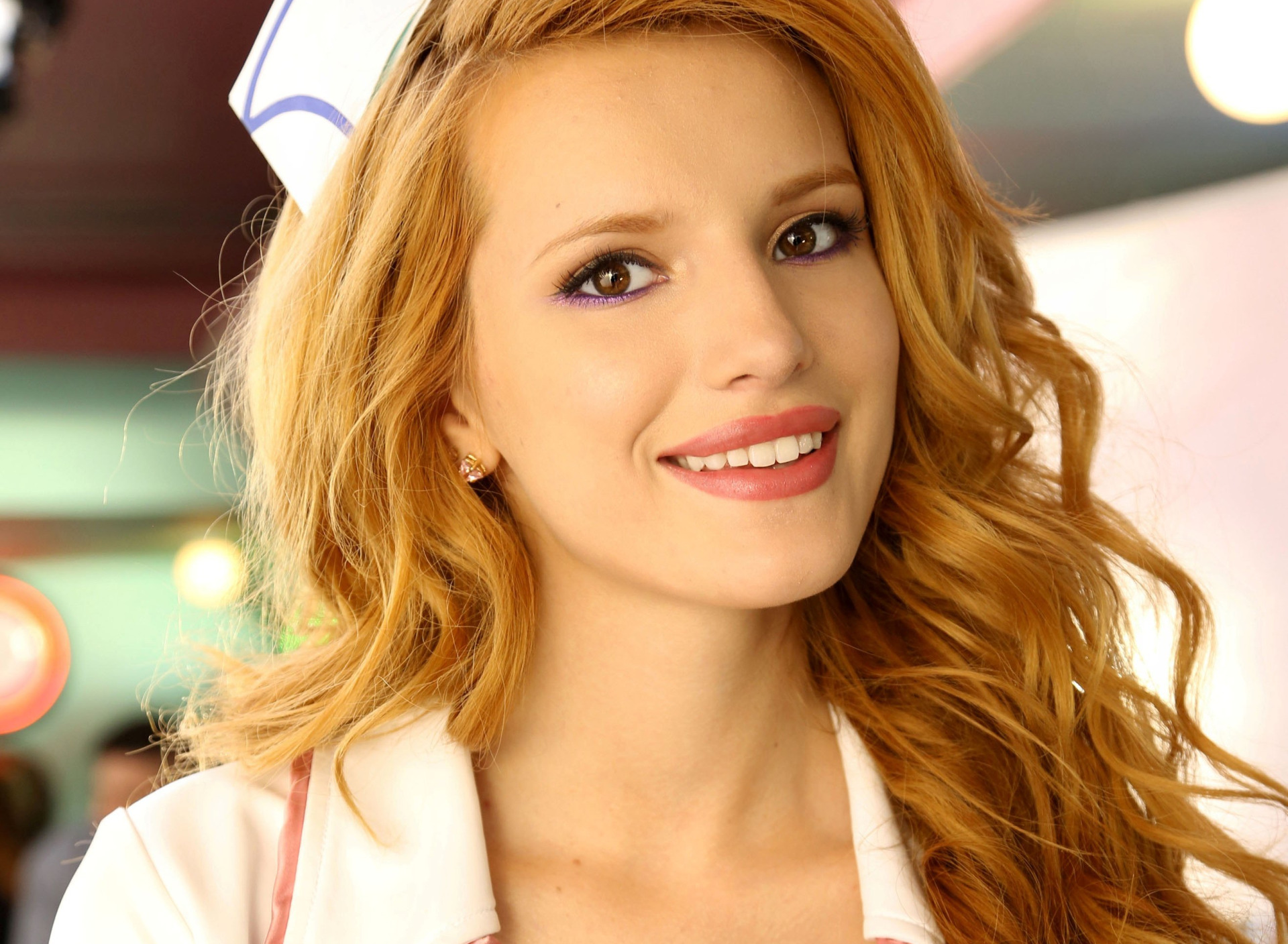 Bella Thorne Fake