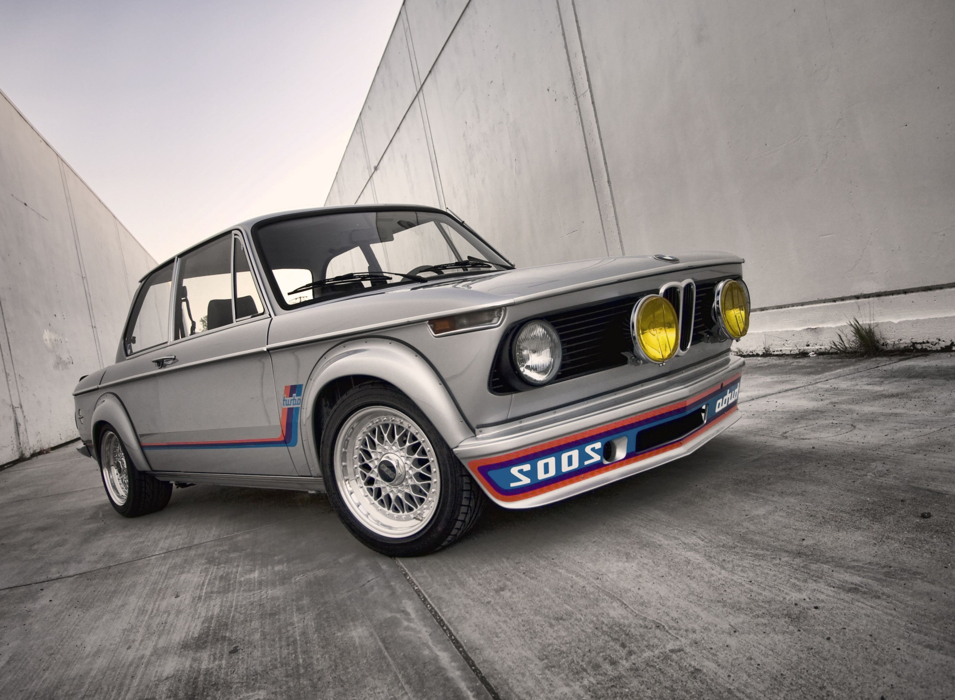 BMW 02 e10