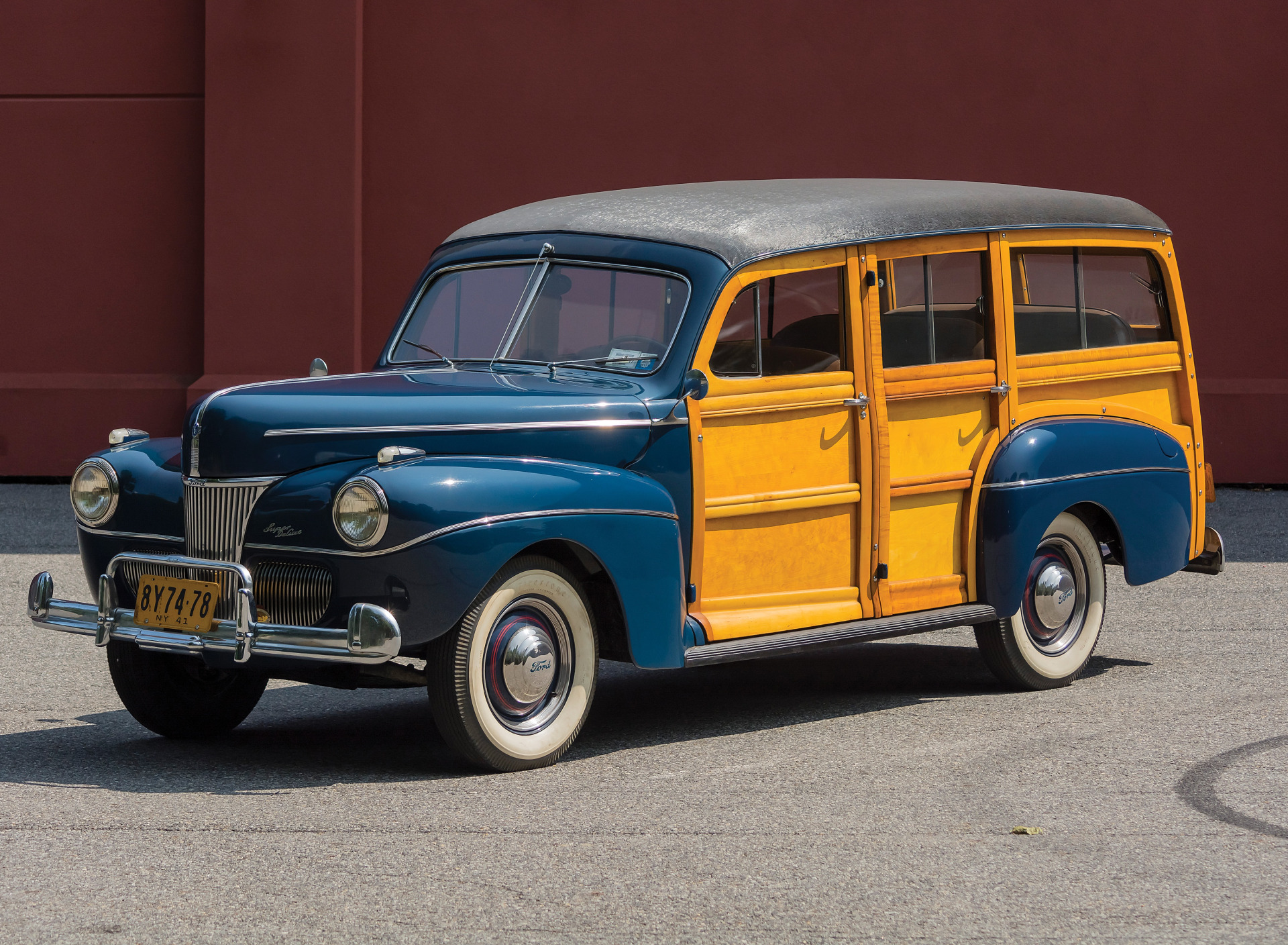 Скачать обои авто, ретро, Ford, 1941, V8, Super Deluxe Station Wagon,  раздел ford в разрешении 1920x1408