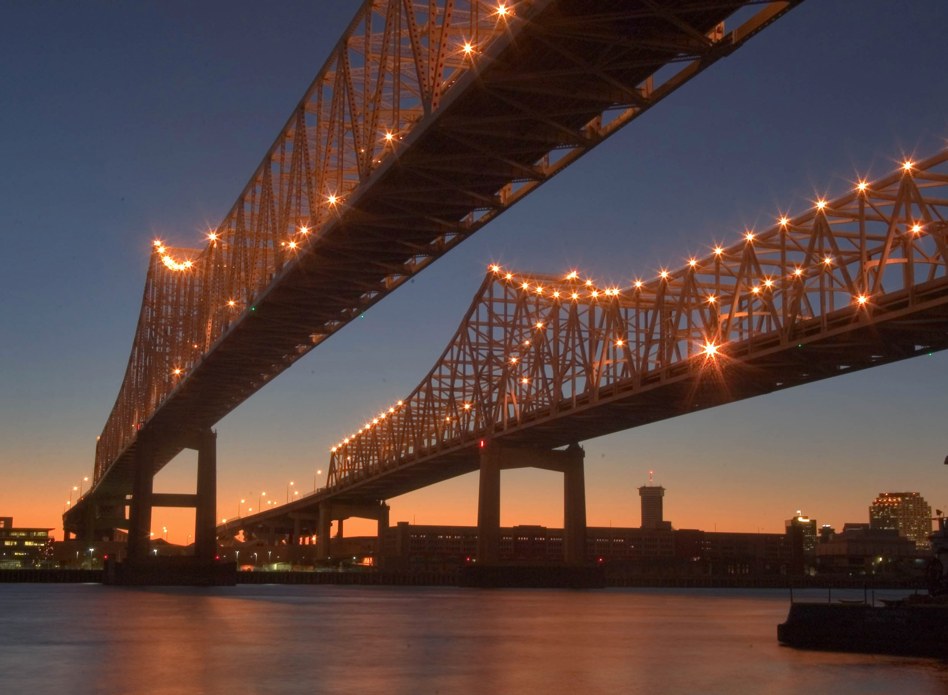 Американский мост. Делавер США мост. Мост в Луизиане. Новый Орлеан мост ночь. Мост Европы (Орлеан, Франция, 2000),.