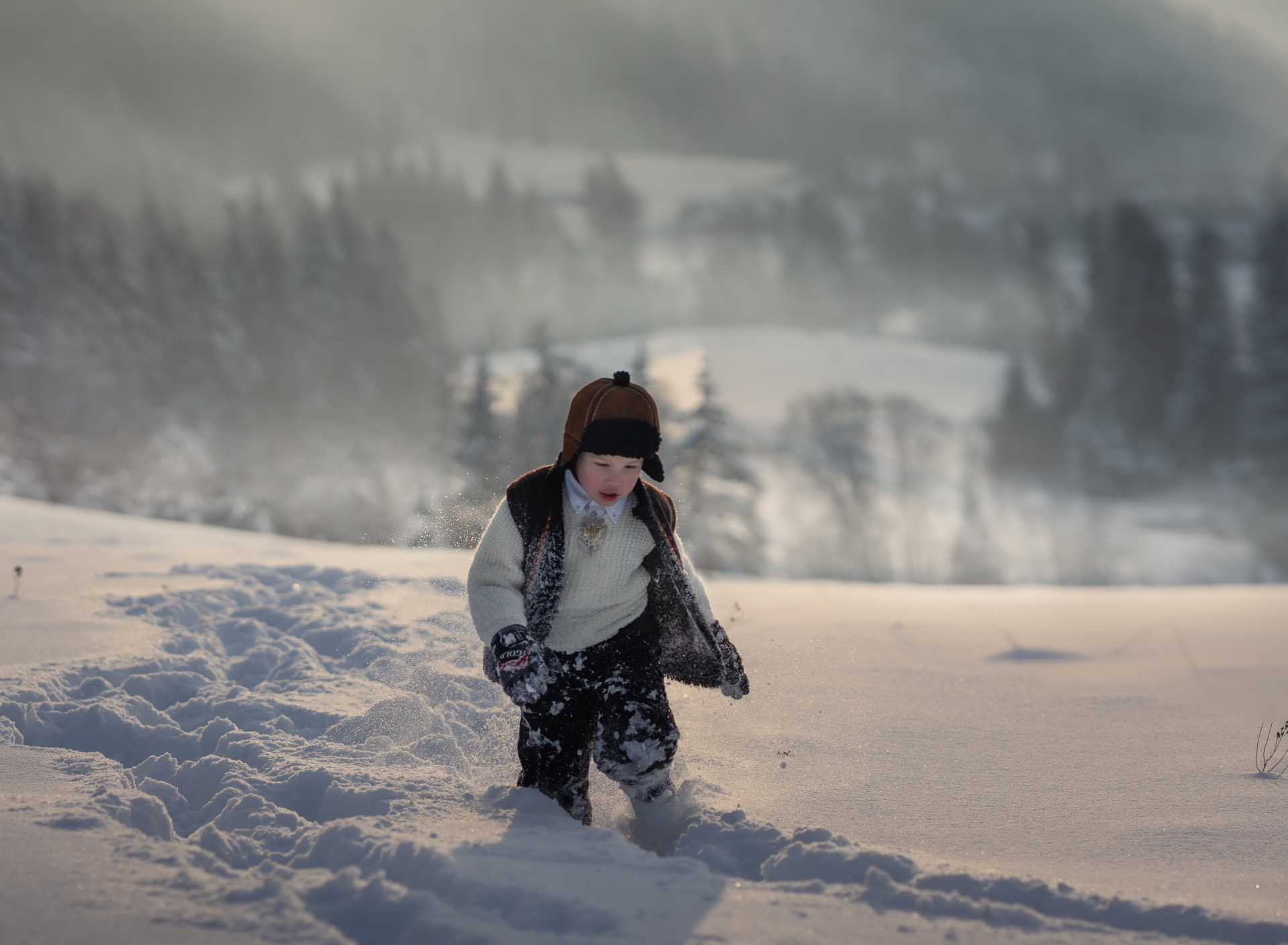 Снежный мальчик. Зима real photo. Картинки на аву Adventure begin снег зима. 2001 Winter photos.