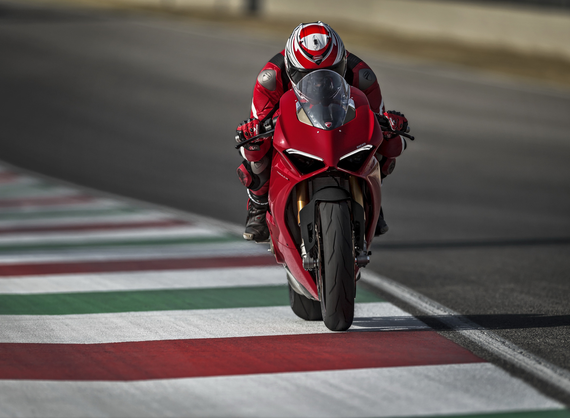 Ducati Panigale v4 Red