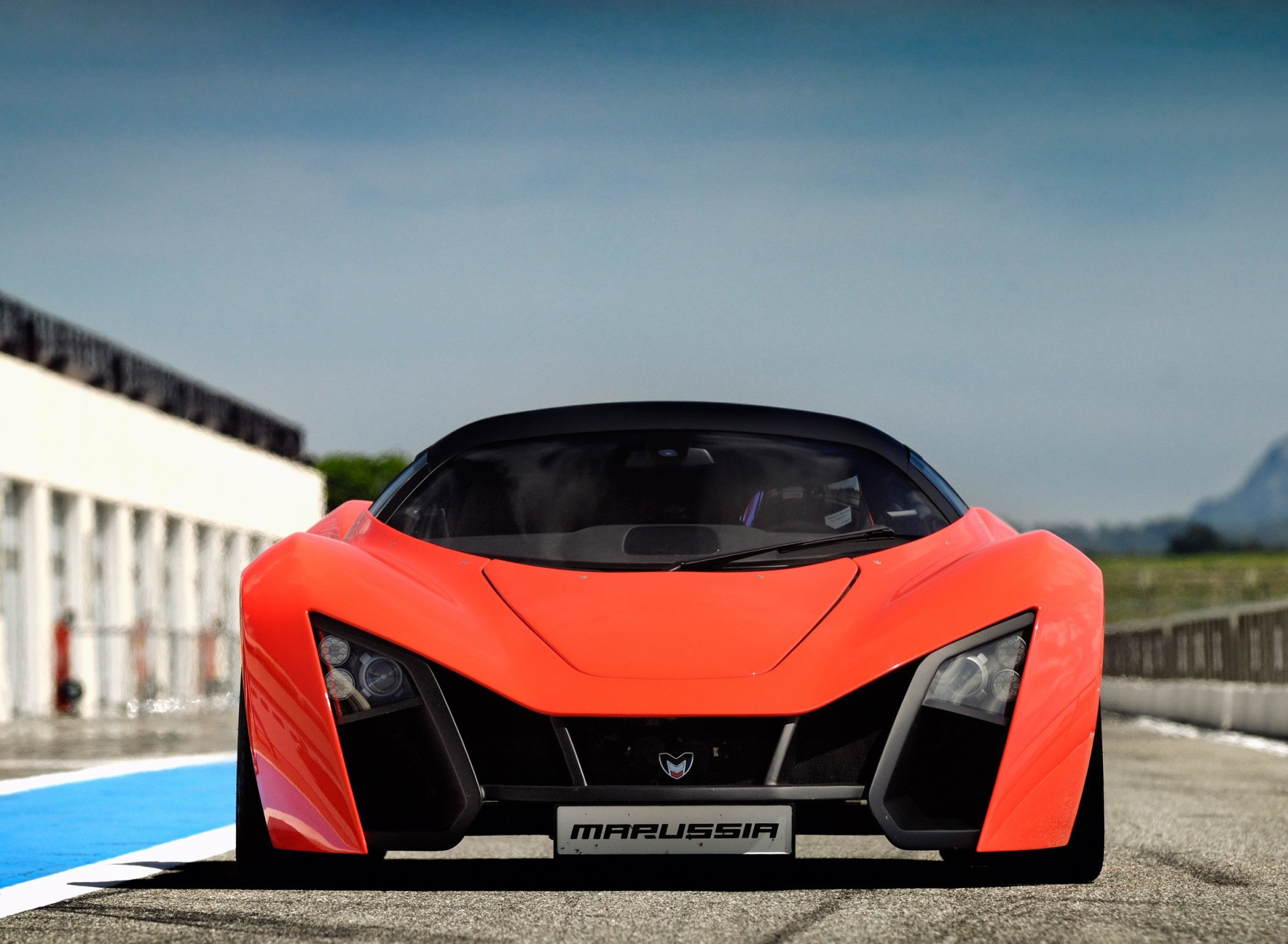 Марусия. Marussia b2. Машина Marussia b2. Marussia b2 2010.