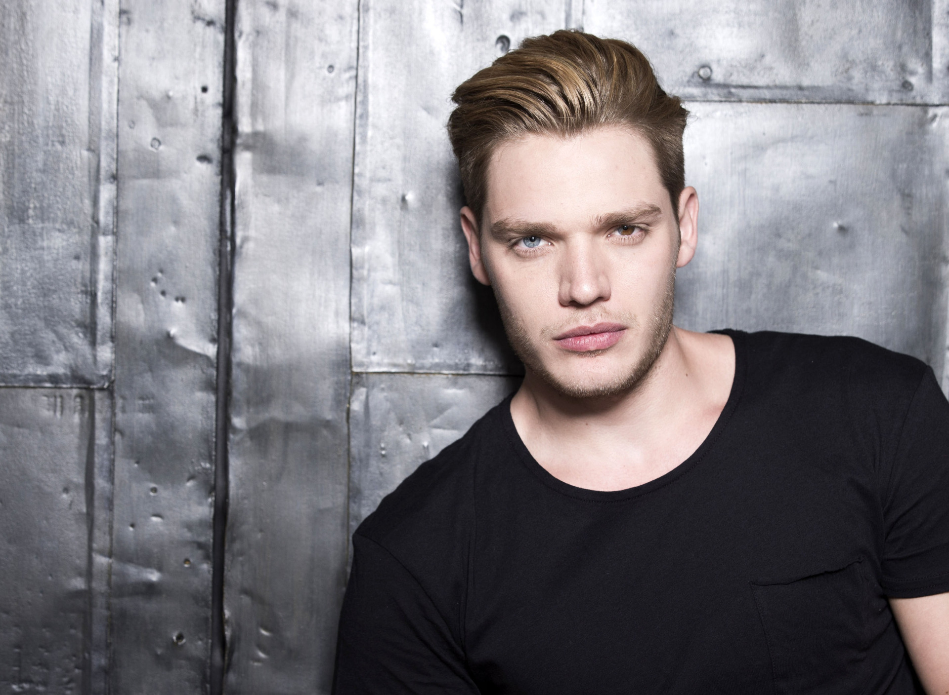 Dominic sessa. Доминик Шервуд. Доминик Шервуд Сумеречные охотники. Dominic Sherwood Сумеречные охотники. Сумеречные охотники Джейс.