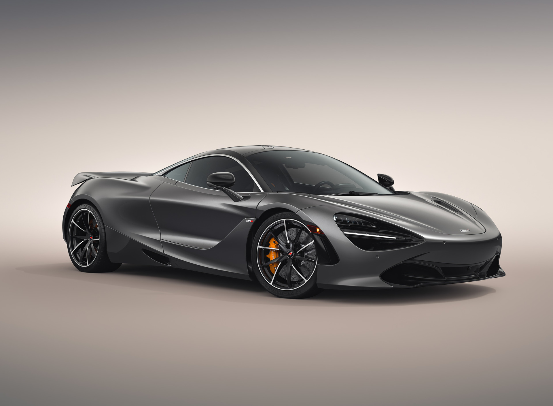 MCLAREN 720s серый