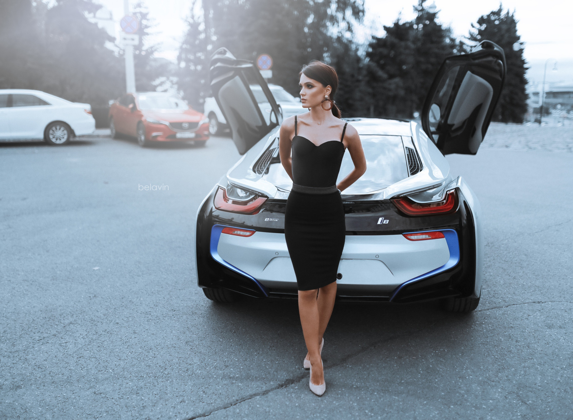 Девушка восьмерка. Alexander Belavin девушки. BMW i8 girls. БМВ i8 и девушка. Девушки и авто.