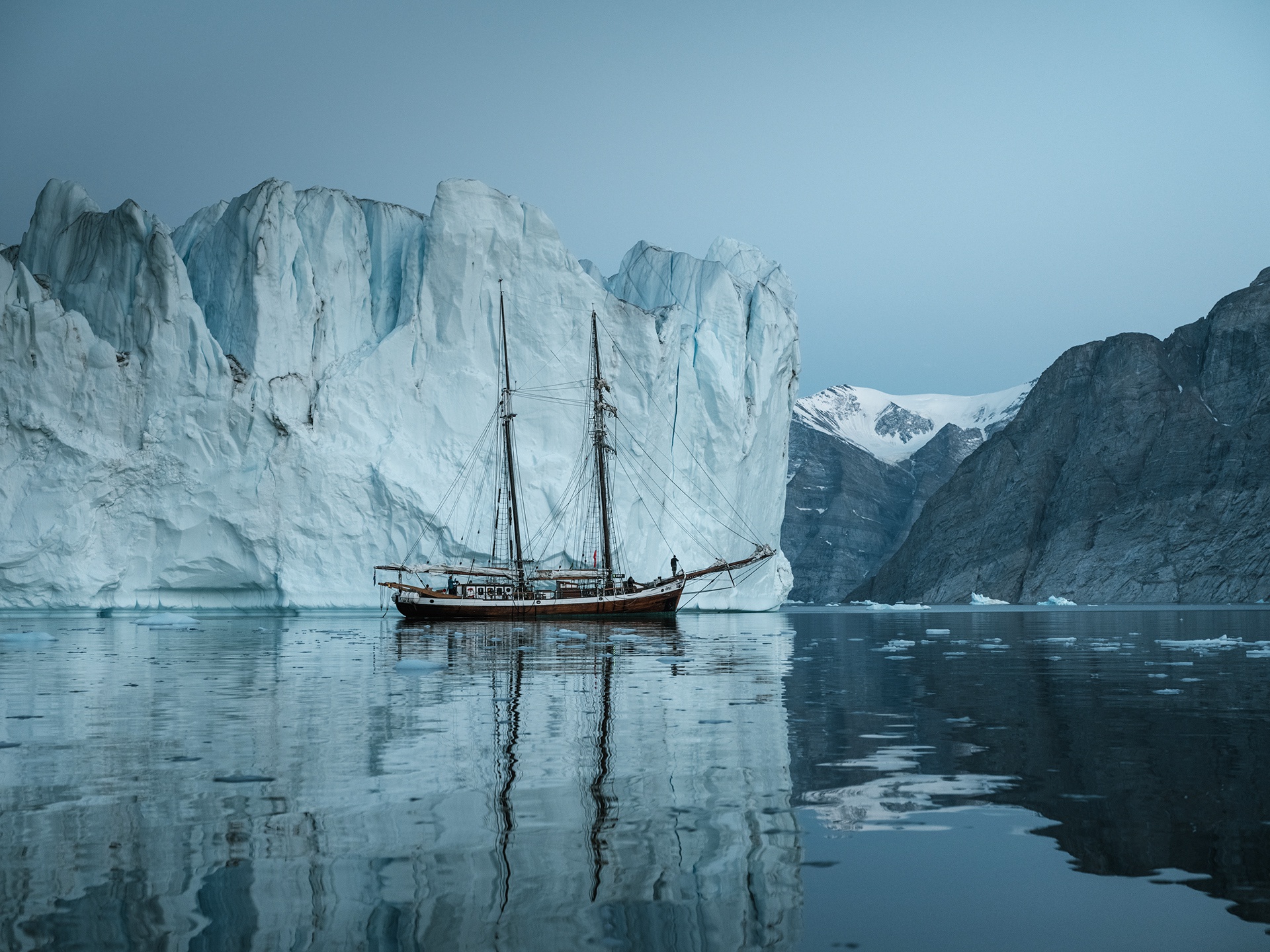 Isla Fiord ship