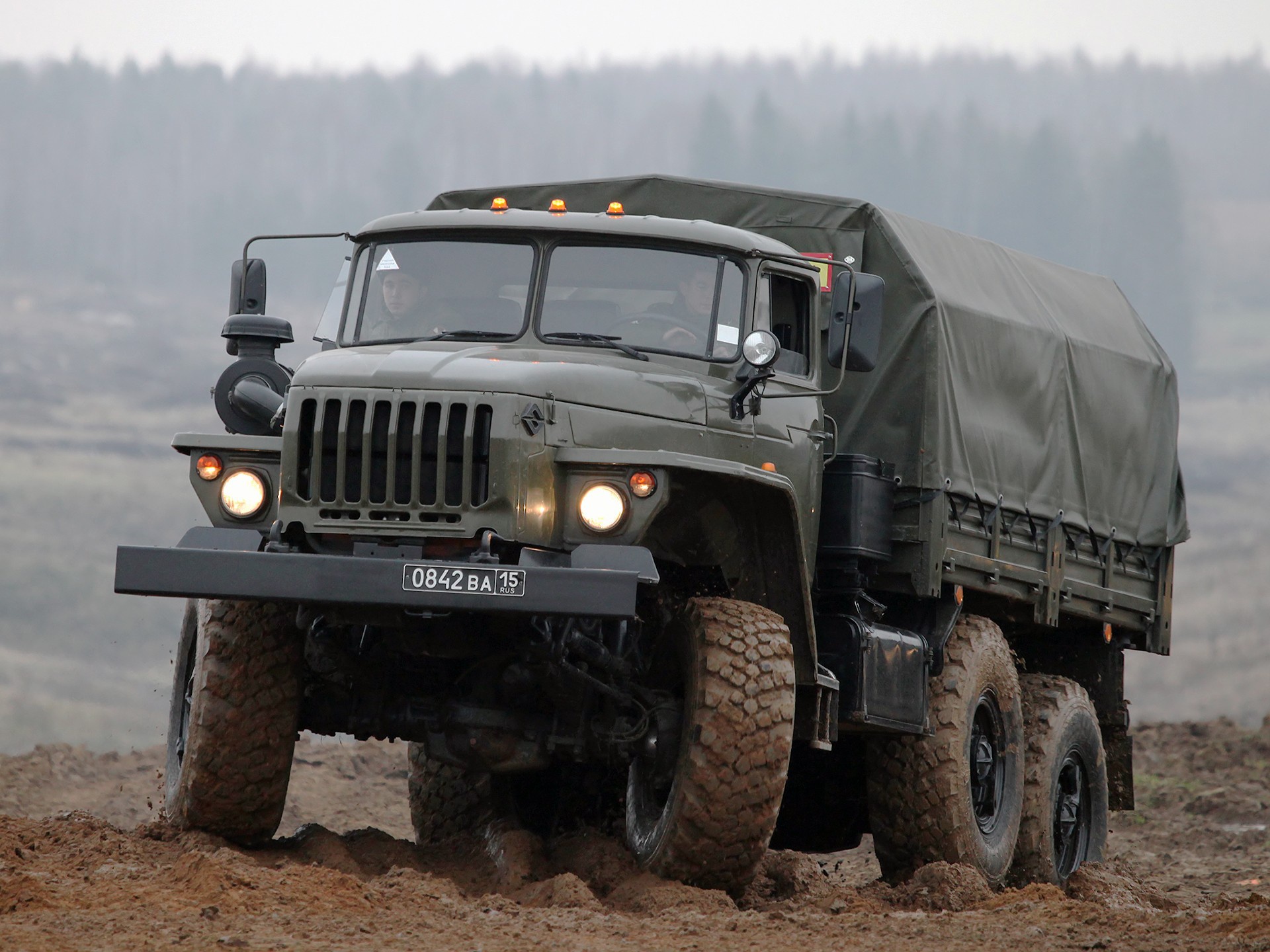 Скачать обои Грузовик, Ural, Урал-4320, раздел грузовики в разрешении  1920x1440