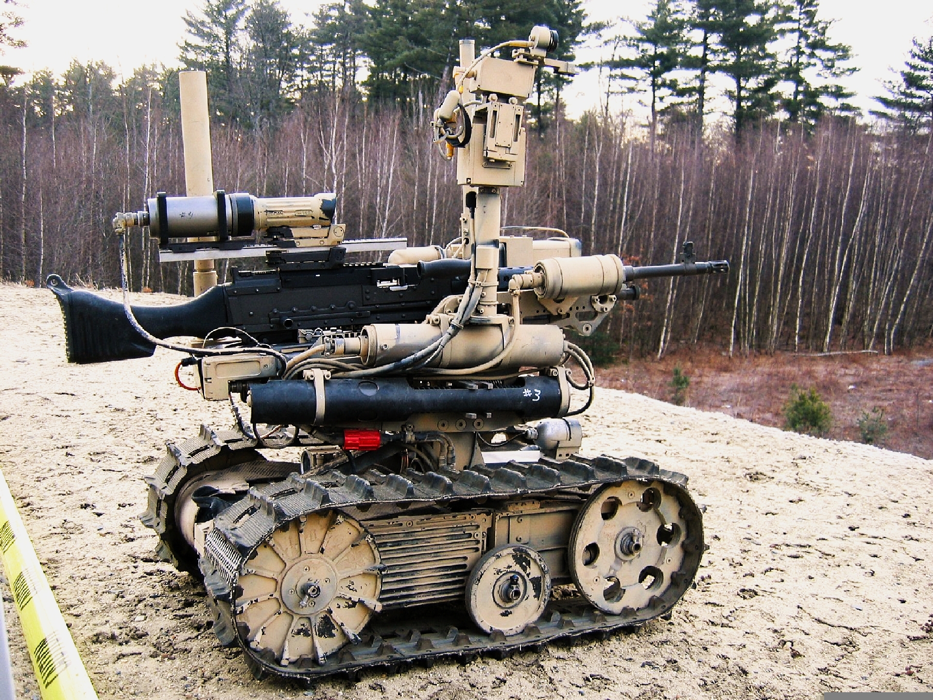 Про военных роботов