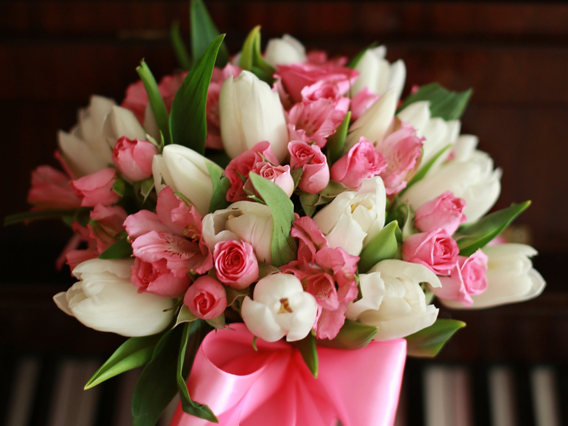 Красивые фото тюльпанов с 8. Букетище тюльпанов. Мелкоцветные тюльпаны. Тюльпан букетный.