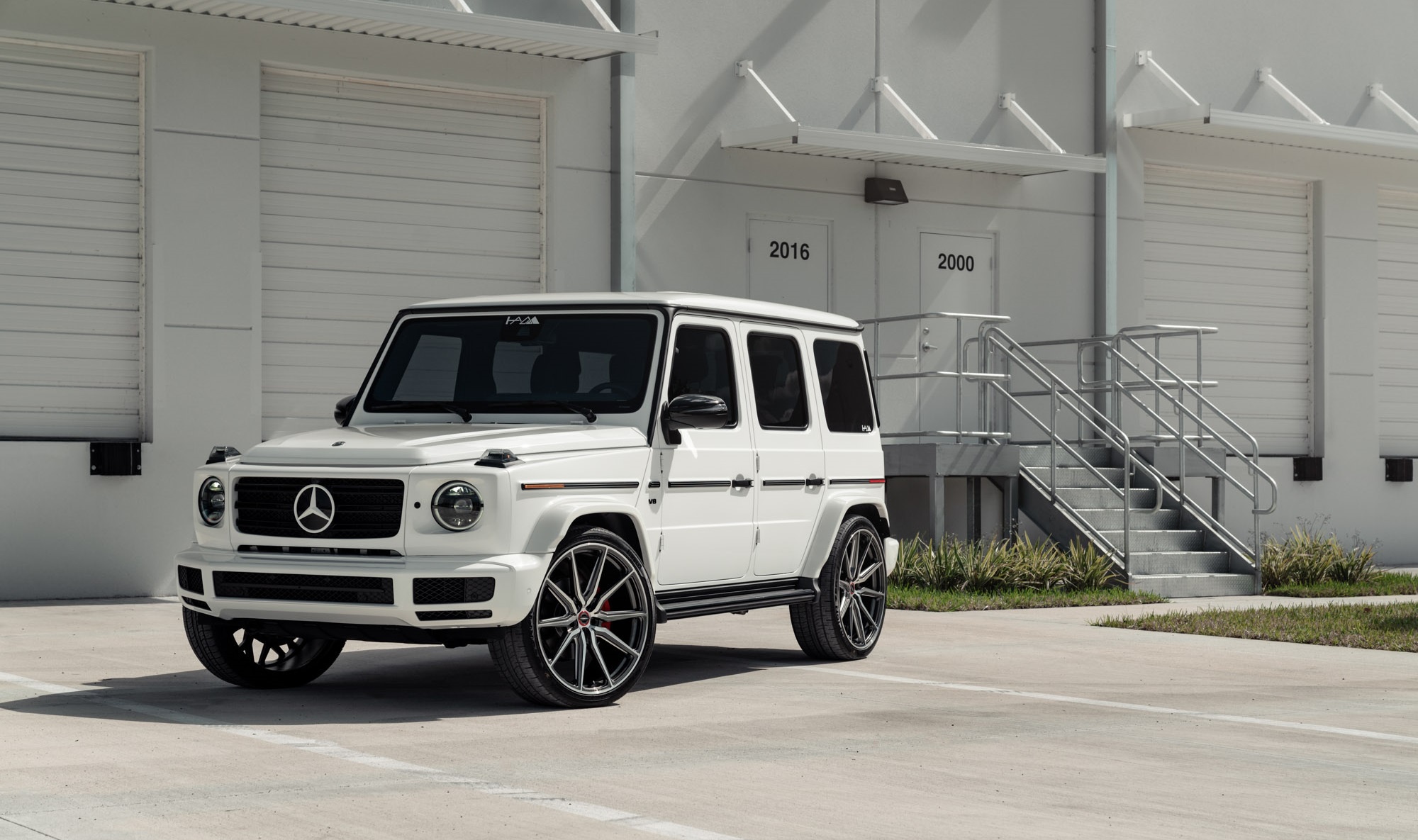 Белый гелендваген. Мерседес Бенц g63 w464. Mercedes Benz g63 AMG White. Mercedes g63 AMG w464. Mercedes g63 AMG белый.