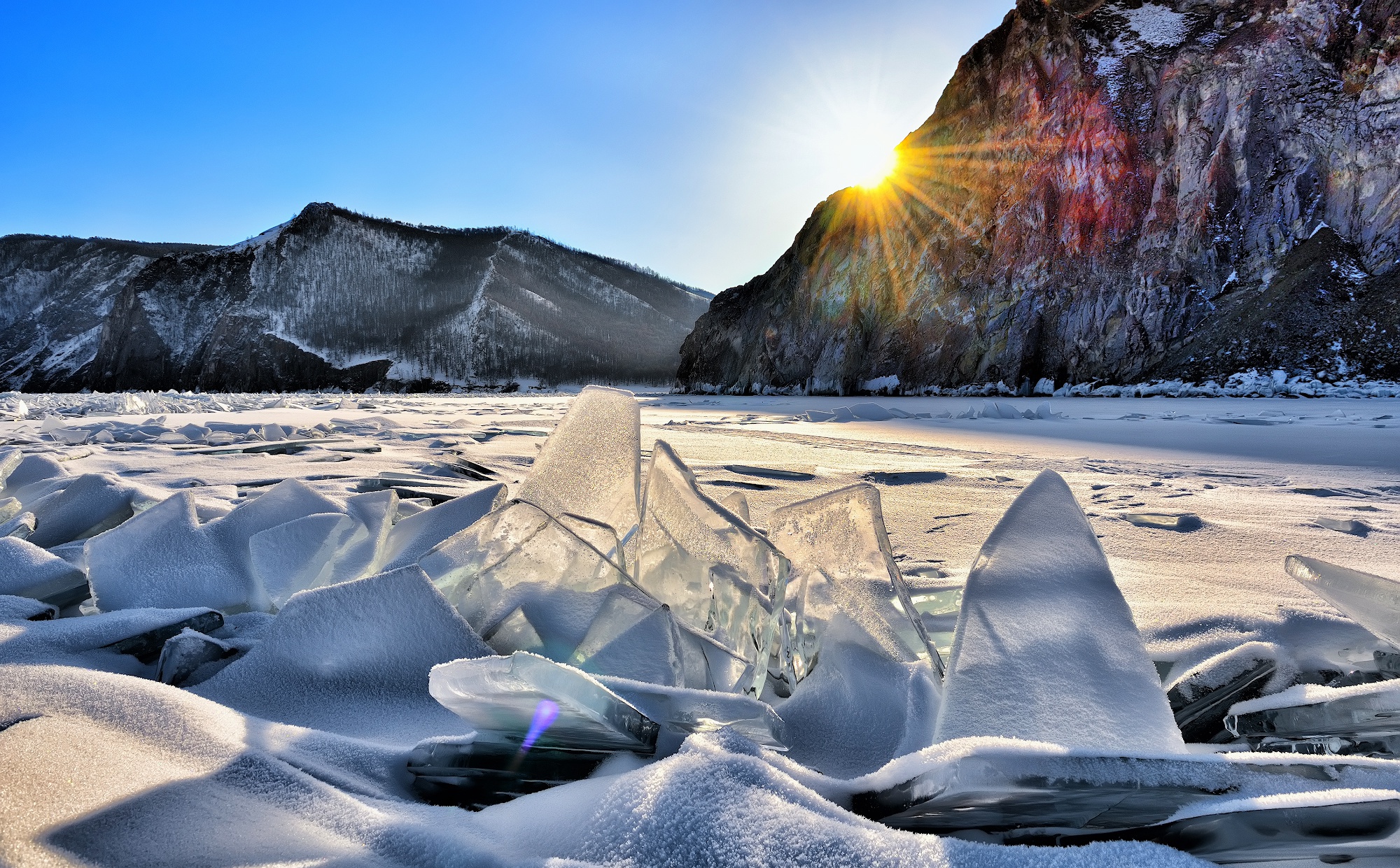 Ice mountain. Байкал горы зима. Горы Байкала зимой. Озеро Байкал лед. Озеро Байкал горы.