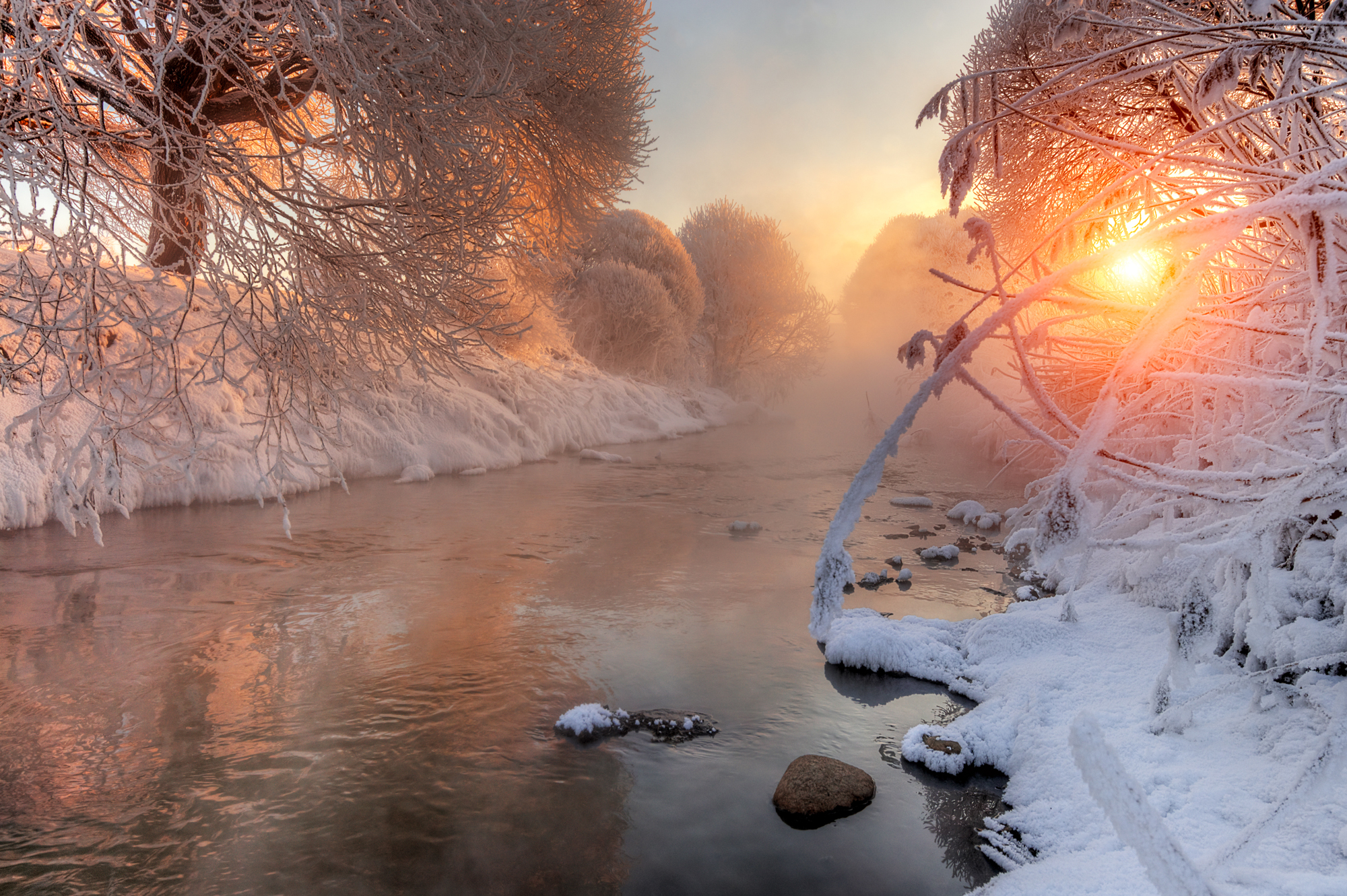 Сильный утренний мороз сковал ручьи. Фотоработы Эдуарда Гордеева зима. Зимний пейзаж. Ранняя зима. Зимнее утро.