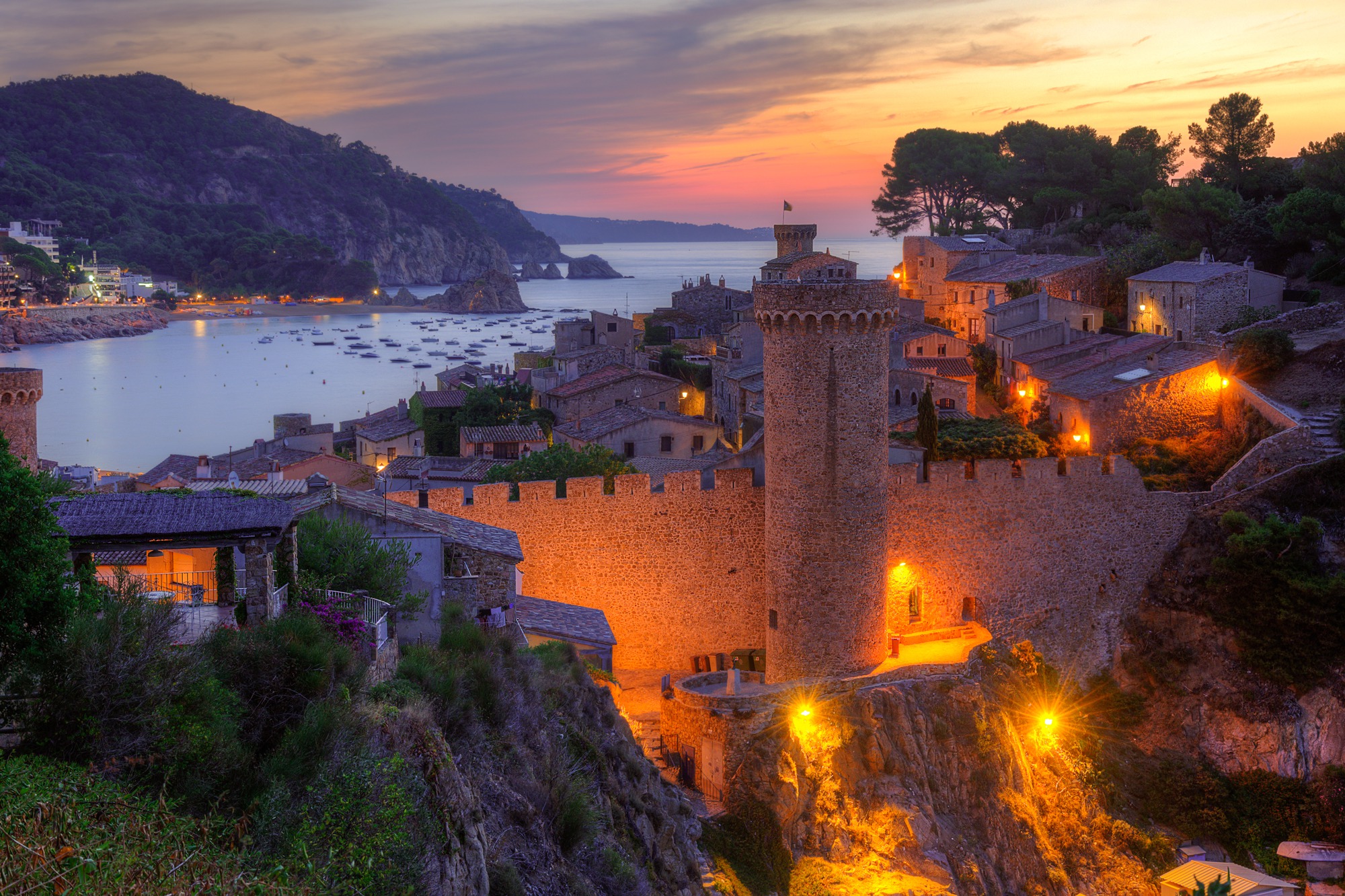 Испанская фотография. Тосса де мар Испания. Tossa de Mar Испания. Крепость Вила-Велья (Тосса-де-мар). Замок Тосса де мар.