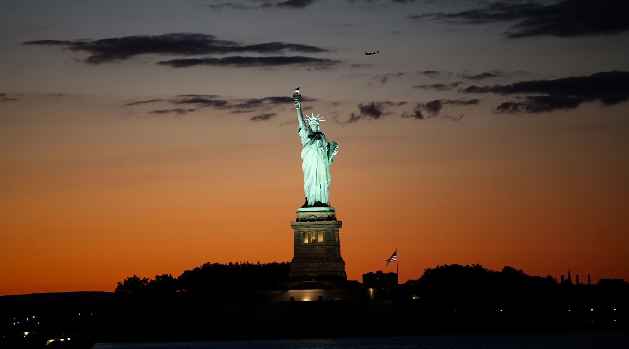 Statue of liberty tansau