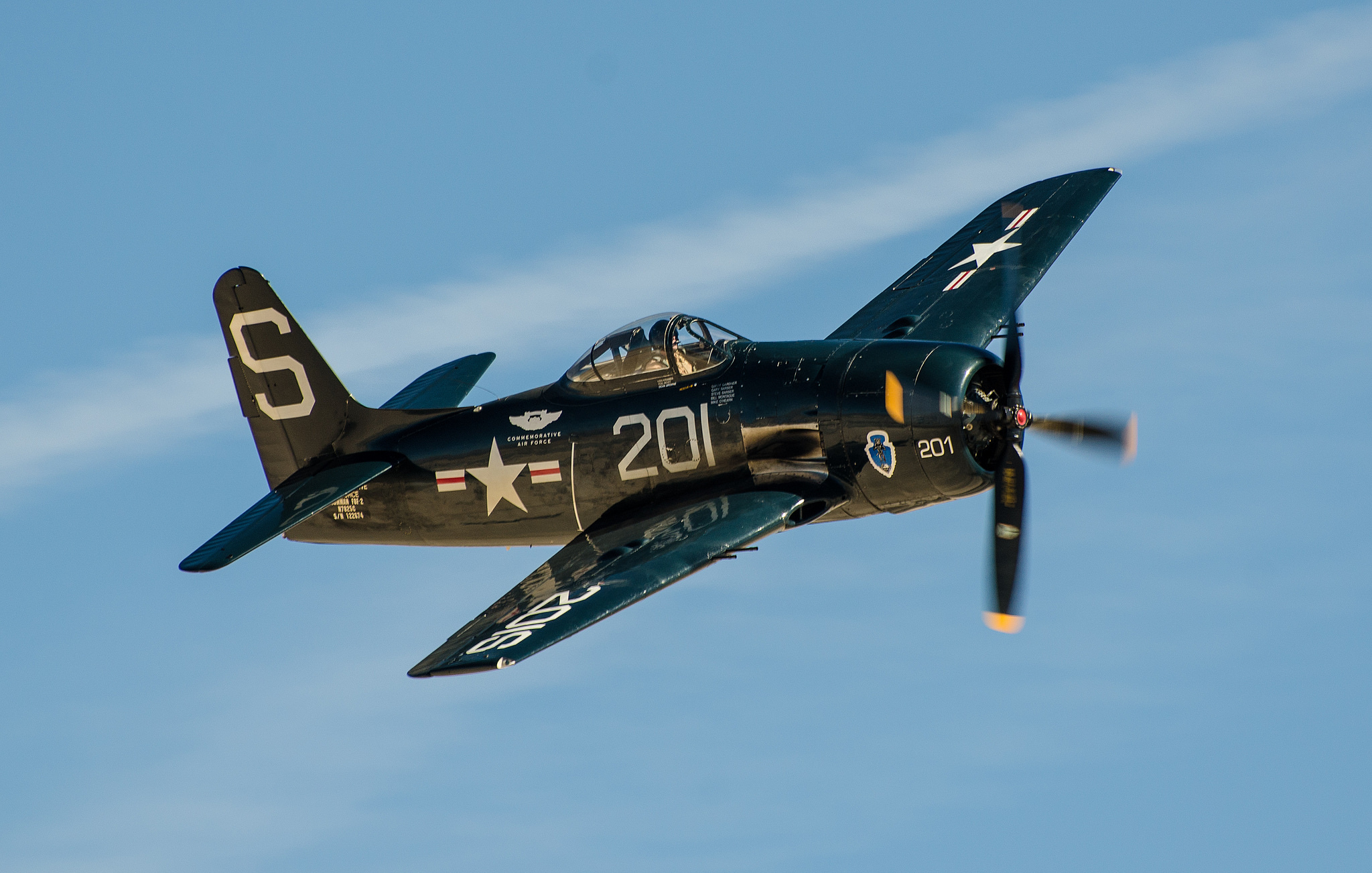 F 2 8 f 4. Grumman f8f Bearcat. Истребитель Grumman f8f Bearcat. Грумман f8f Биэркэт. Грумман Биркэт истребитель.