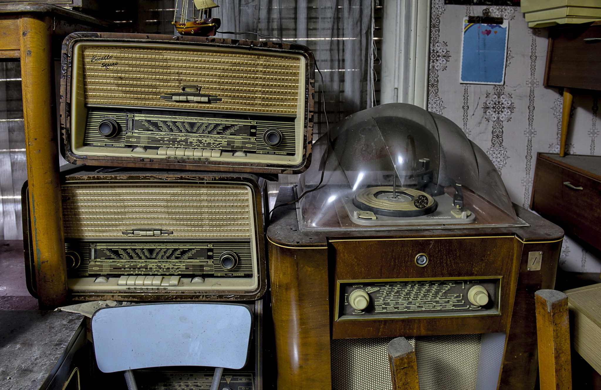 Сайт старое радио. Радио фон. Радиоприемник бирюзовый. Радио из детства.