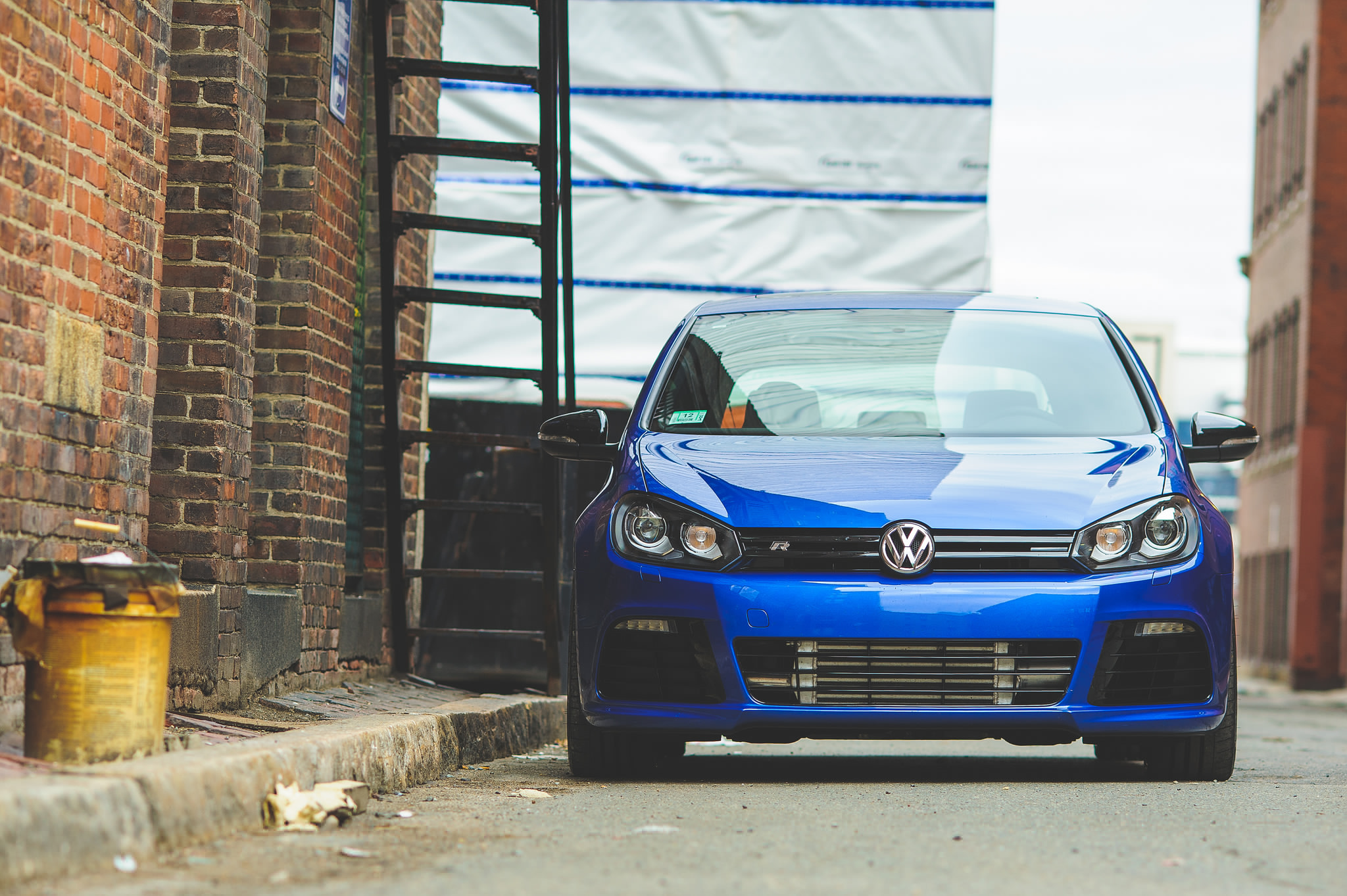 Volkswagen синий. VW Golf 7 GTI синий. Volkswagen Golf GTI mk4. Гольф 6 GTI. Volkswagen Golf GTI Blue.