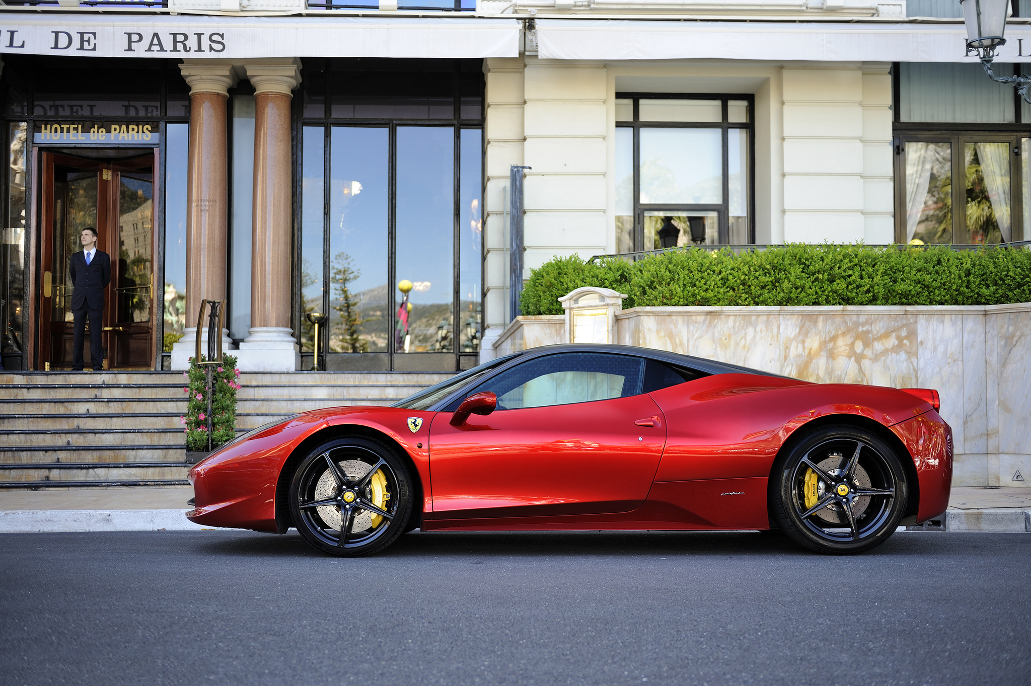 Красный ferrari. Ferrari 458 Italia красная. Феррари 338. Ferrari 106. Феррари 458 серая.