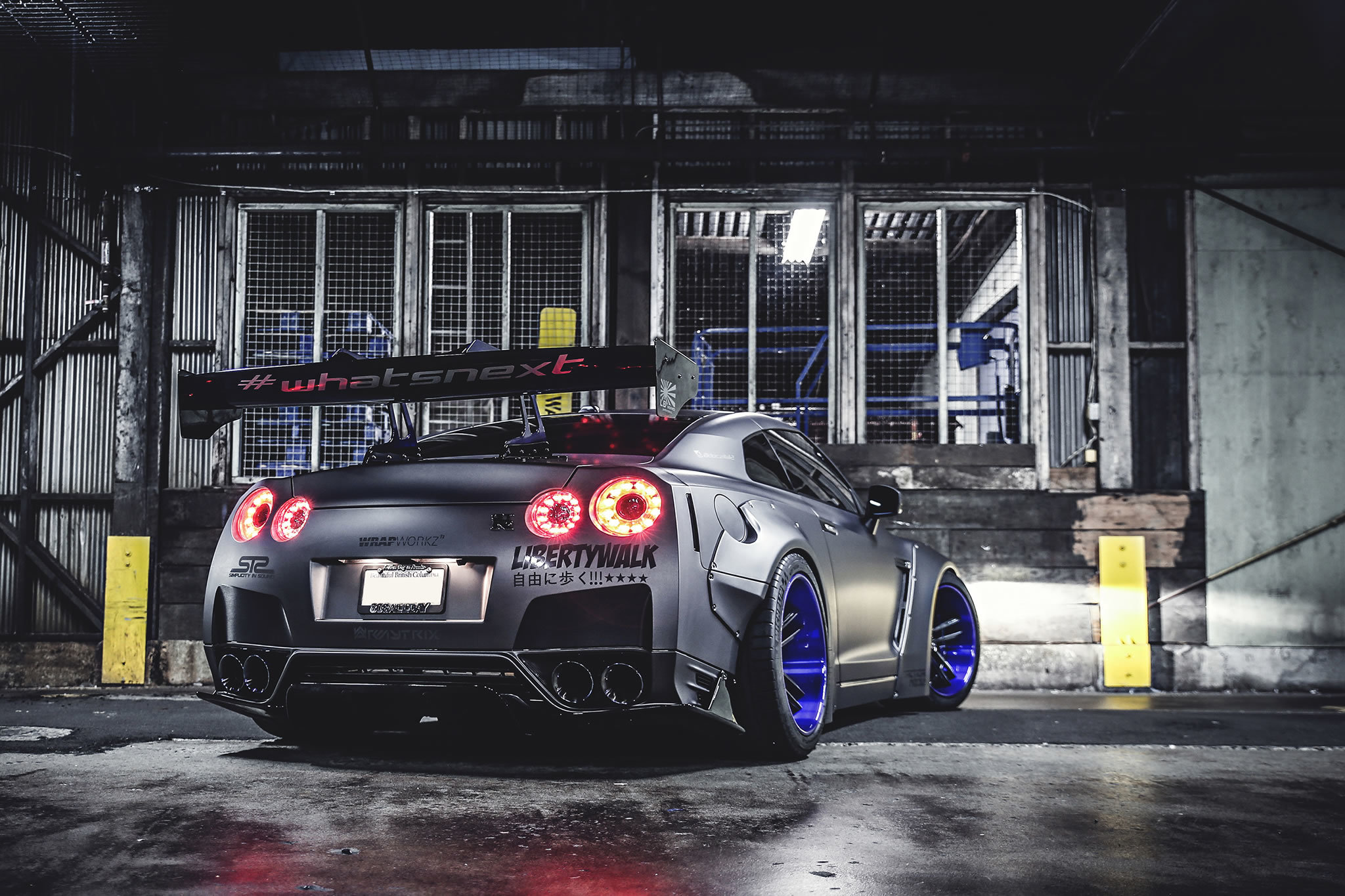 Обои тюнинг машин. Nissan GTR Liberty walk. Nissan GTR r35 Liberty walk. Nissan GTR r35 Custom. Nissan GTR r35 Гочи.