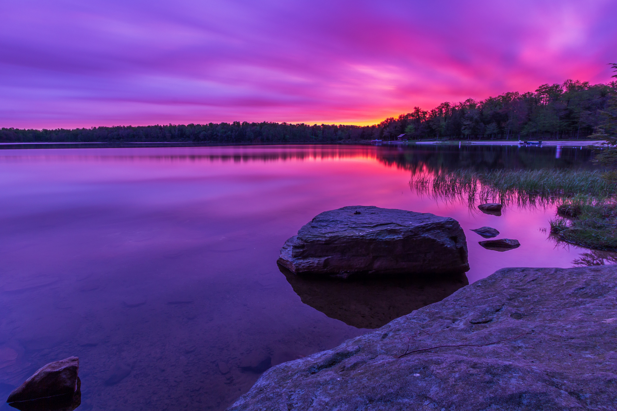 1200. Красивый фиолетовый. Фиолетовый закат. Фиолетовое озеро. Розовый закат.