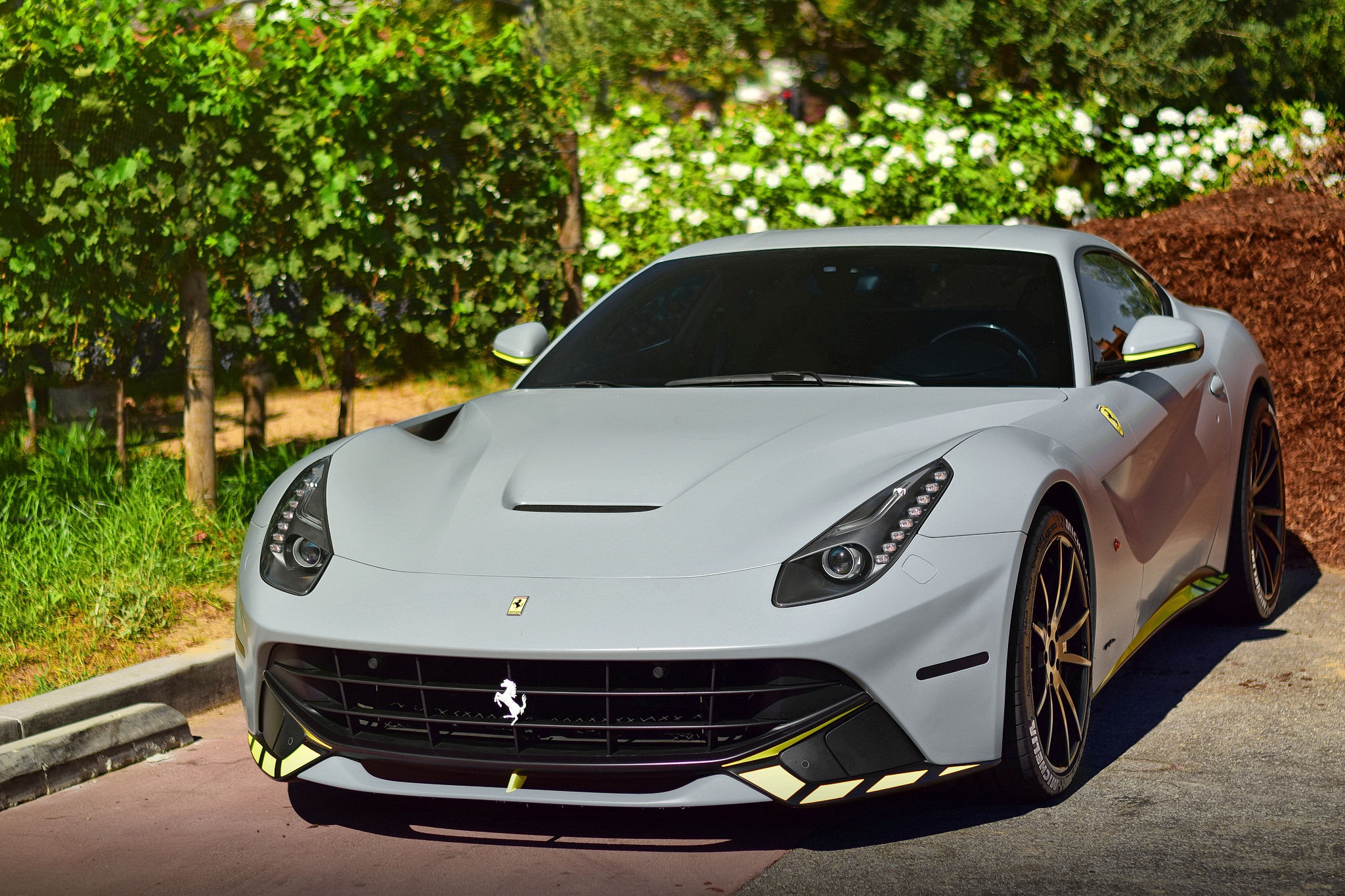 Ferrari f12 Berlinetta РѕР±РѕРё